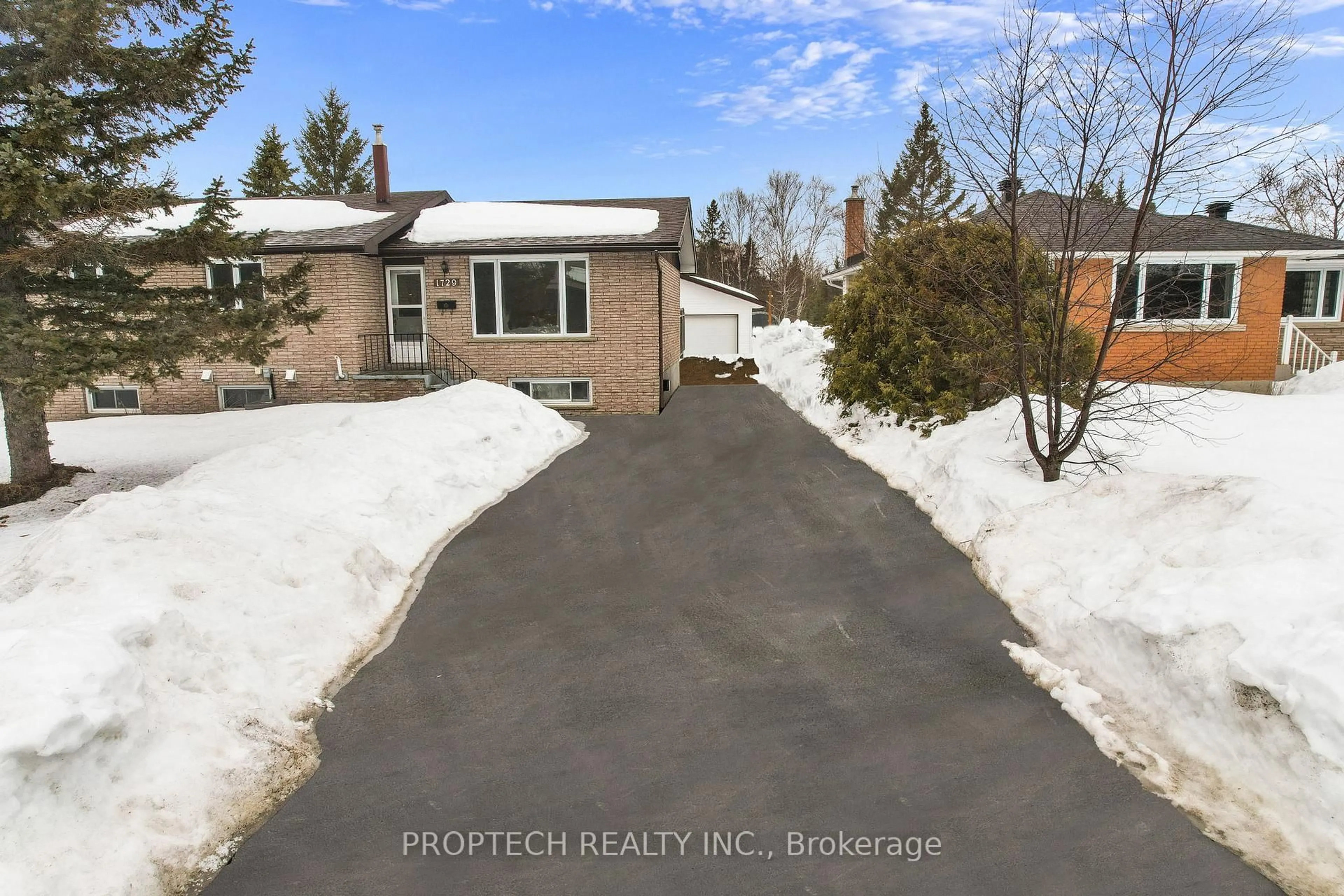 A pic from outside/outdoor area/front of a property/back of a property/a pic from drone, street for 1729 Charles Crt, Greater Sudbury Ontario P3N 1H3