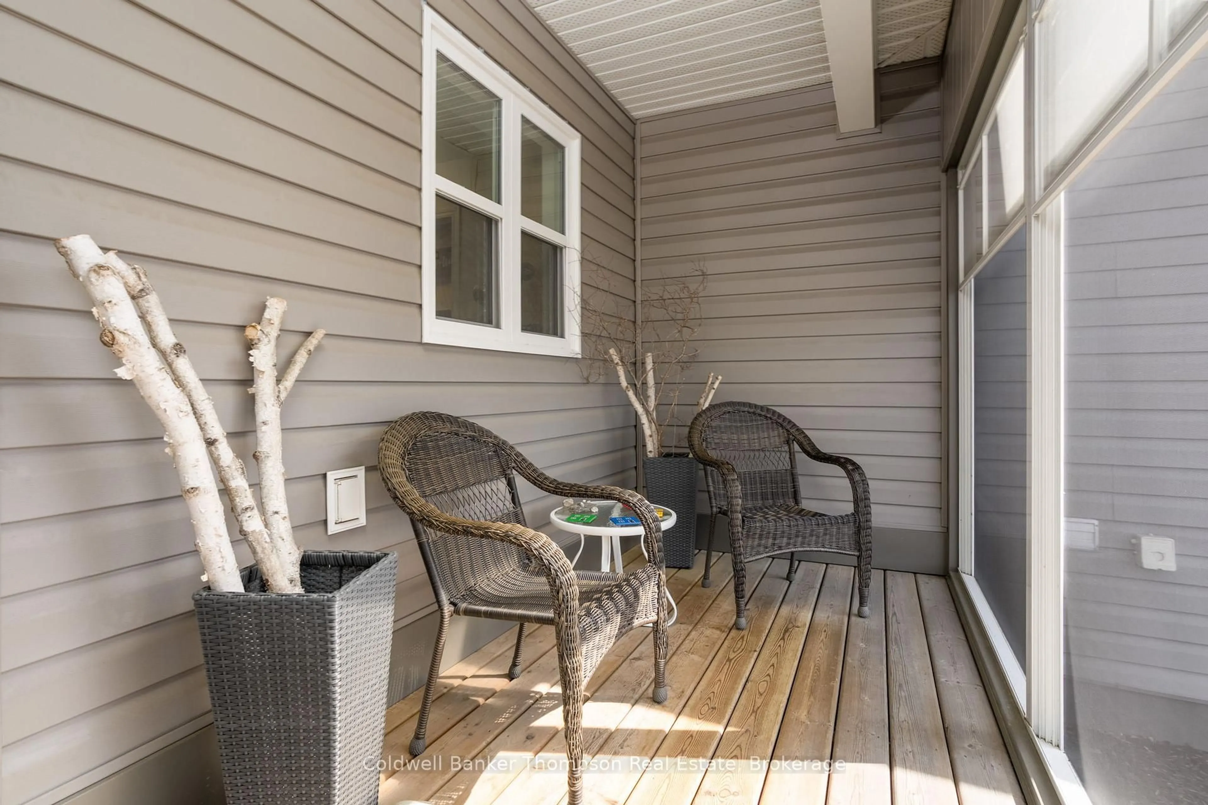 Patio, street for 5 Northdown St, Huntsville Ontario P1H 2R3