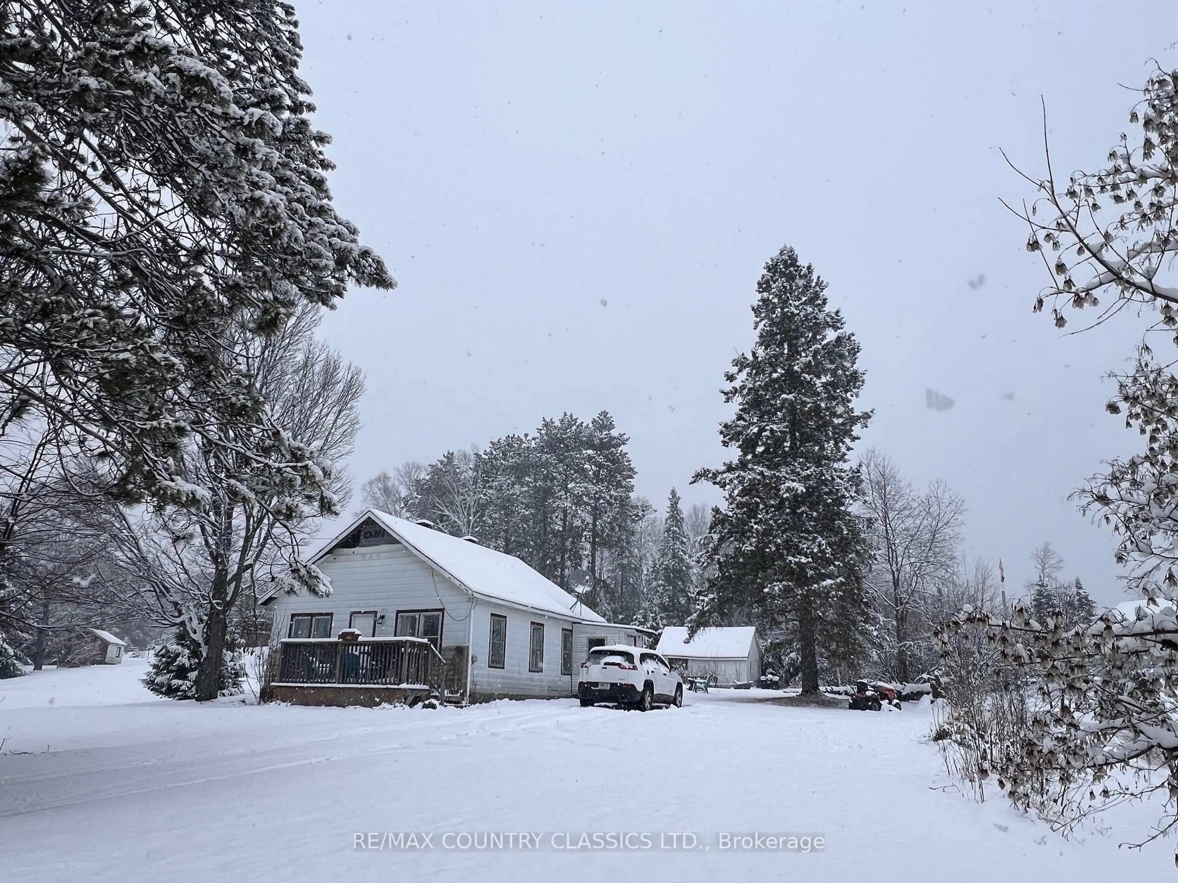 Unknown for 29606 60 Hwy Highway, South Algonquin Ontario K0J 2M0