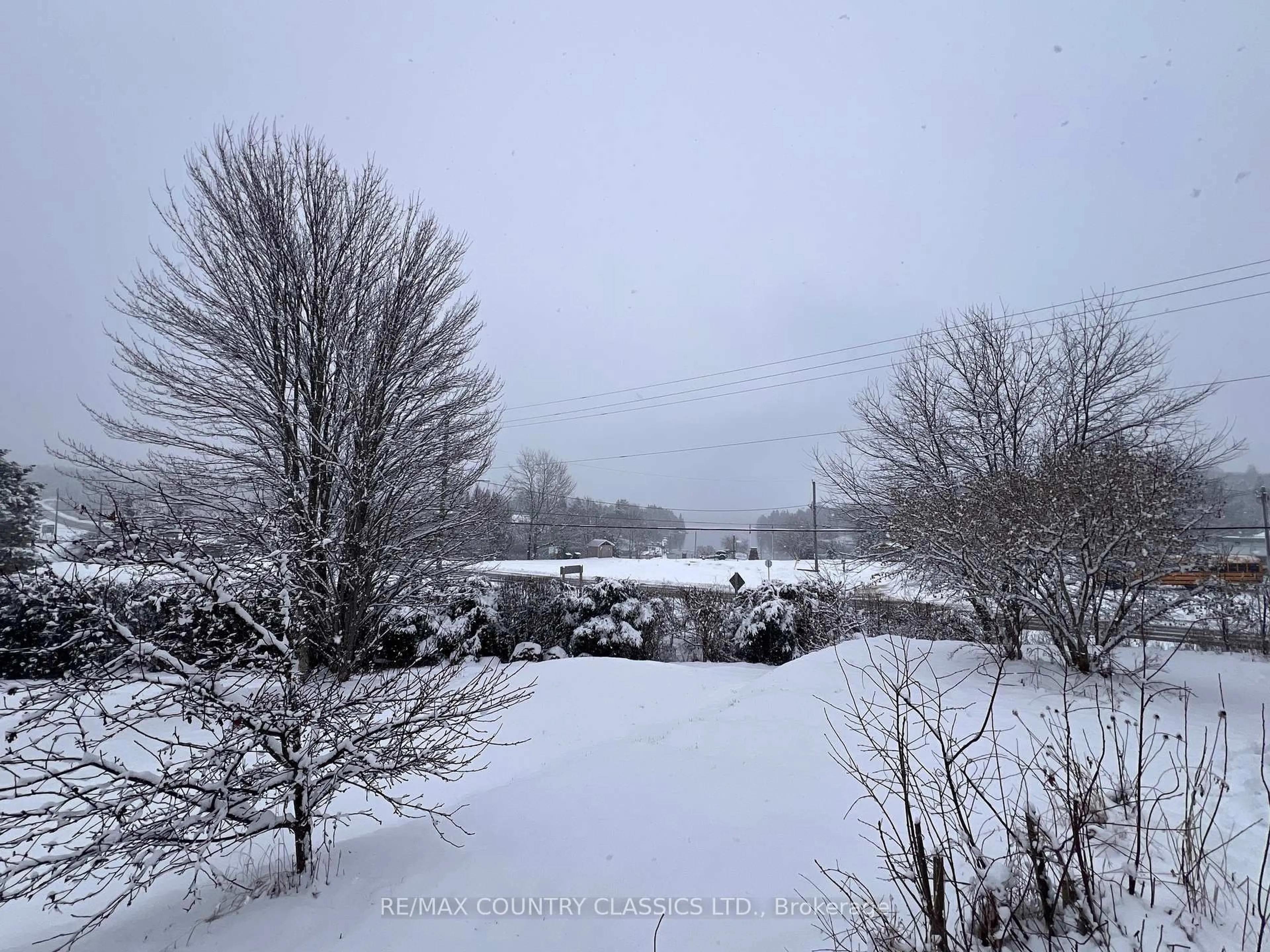 Blurry image for 29606 60 Hwy Highway, South Algonquin Ontario K0J 2M0