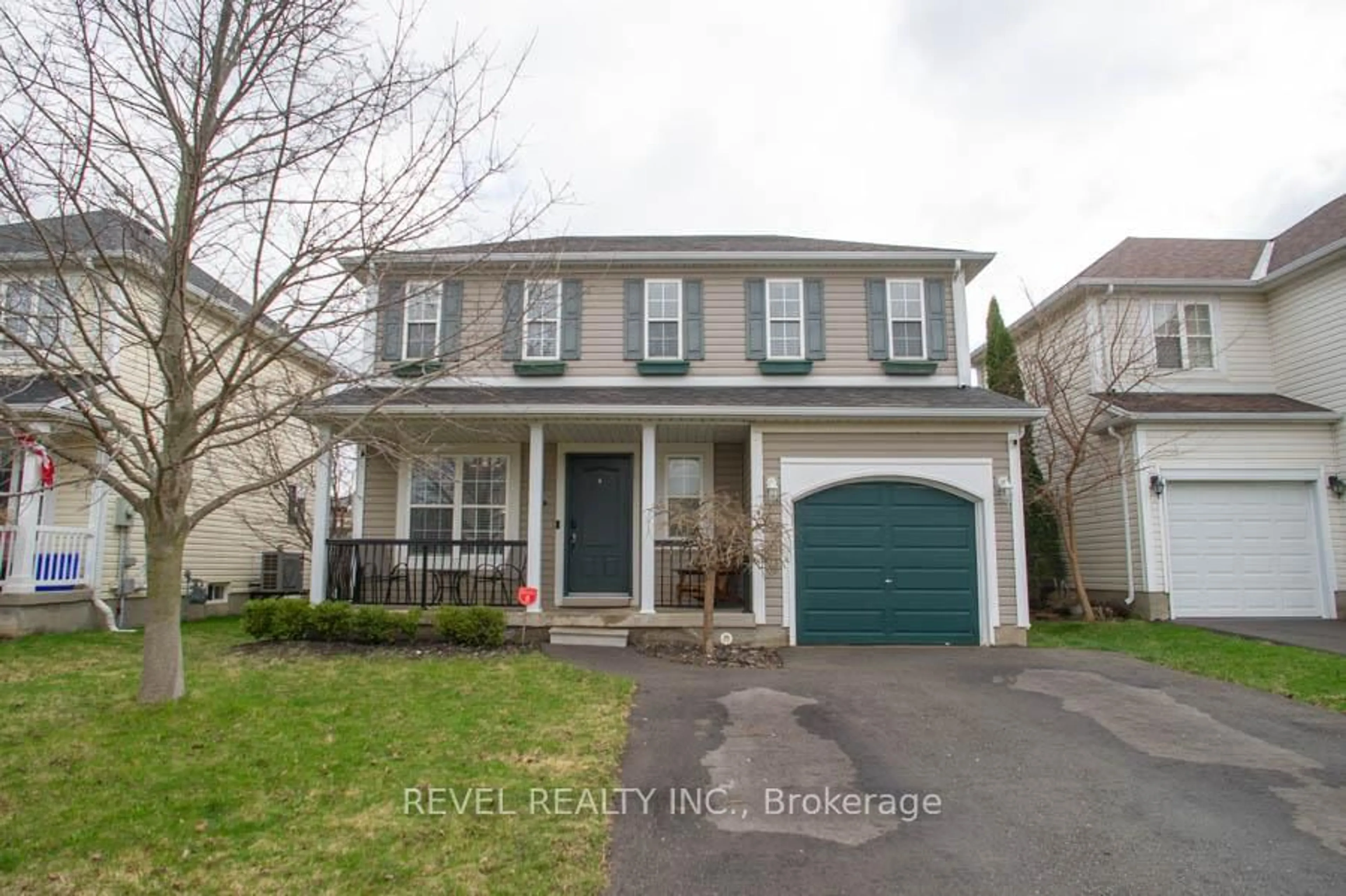 Home with vinyl exterior material, street for 47 Stowe Terr, Brantford Ontario N3T 6P2