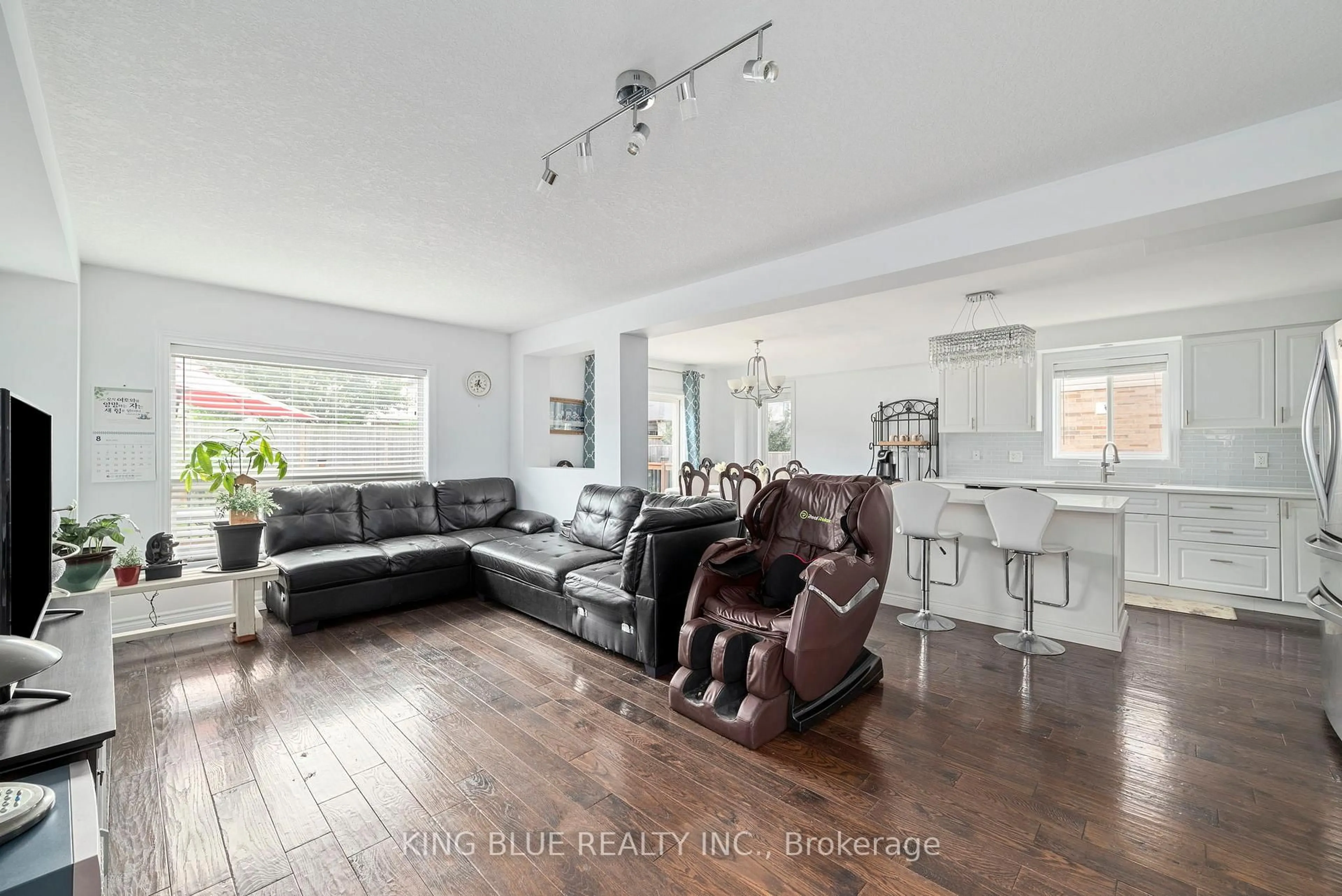 Living room with furniture, unknown for 3339 JINNIES Way, London South Ontario N6L 0C5