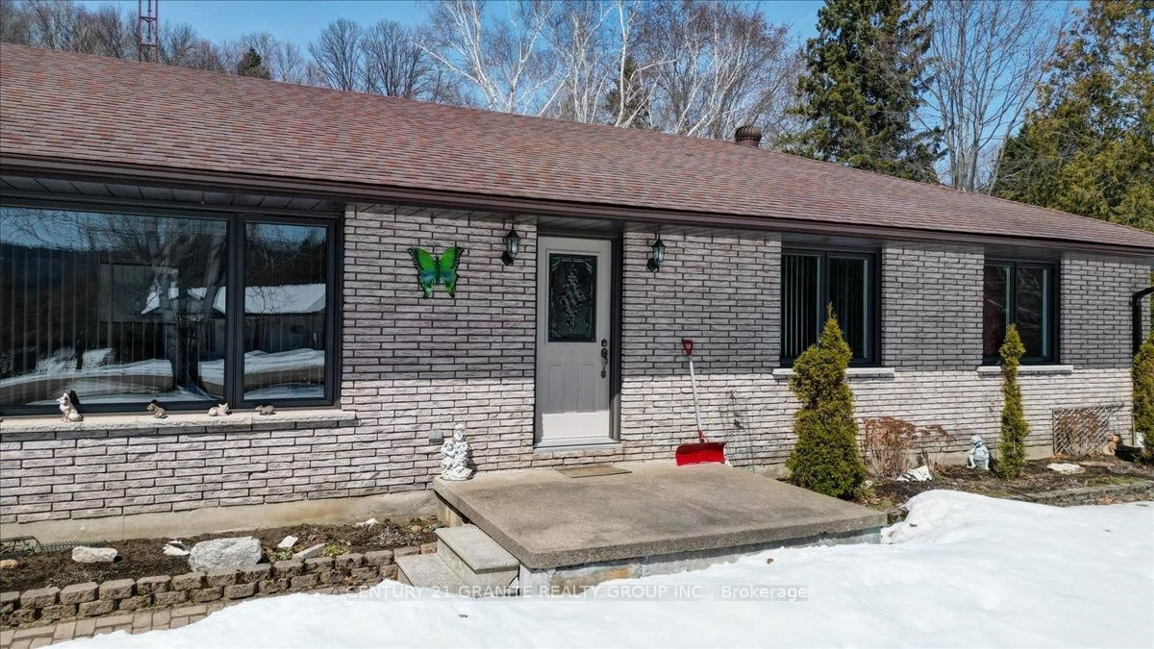 Home with brick exterior material, unknown for 237 Maxwell Settlement Rd, Bancroft Ontario K0L 1C0