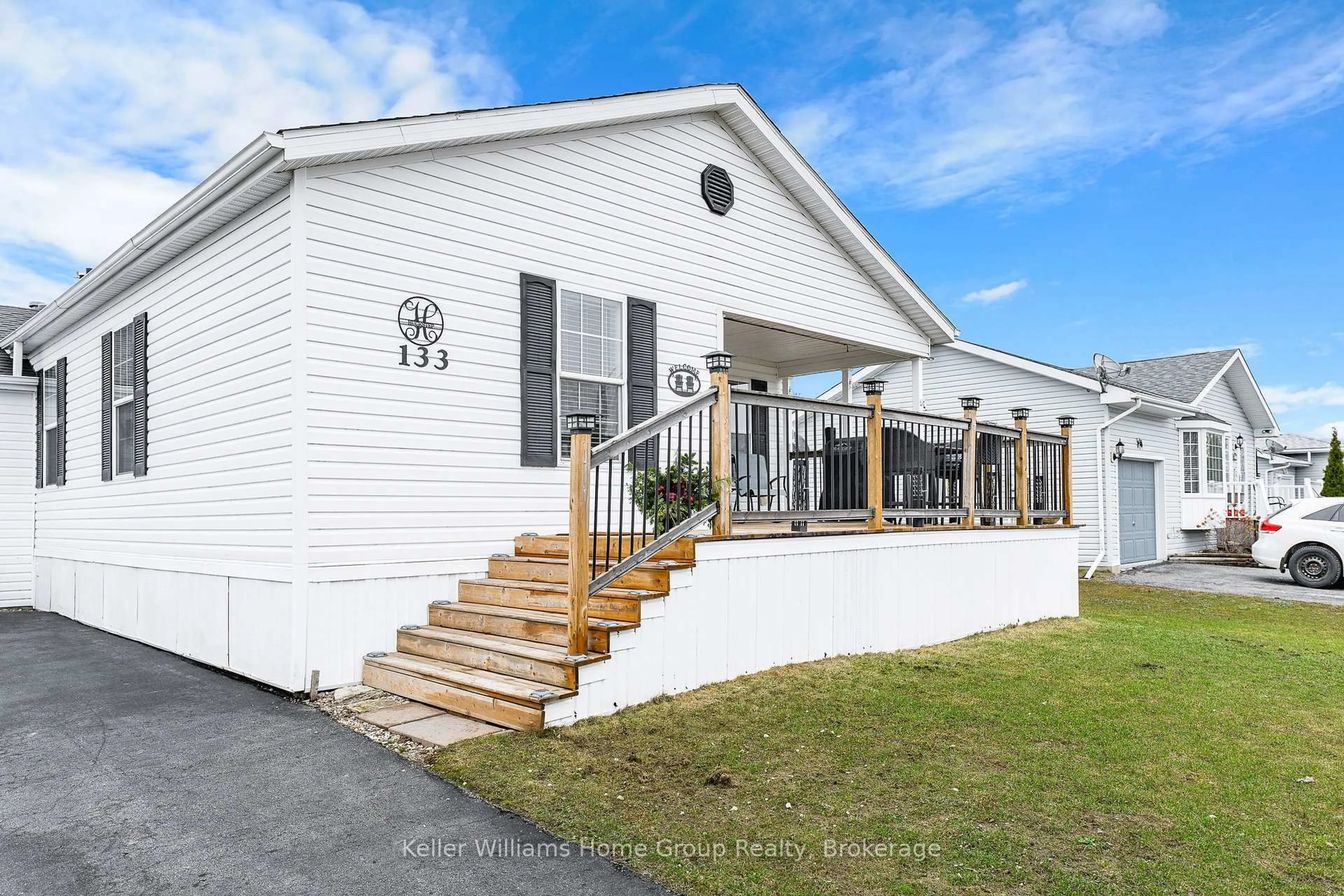 Home with vinyl exterior material, unknown for 133 Parkview Circ, Wellington North Ontario N0G 2K0