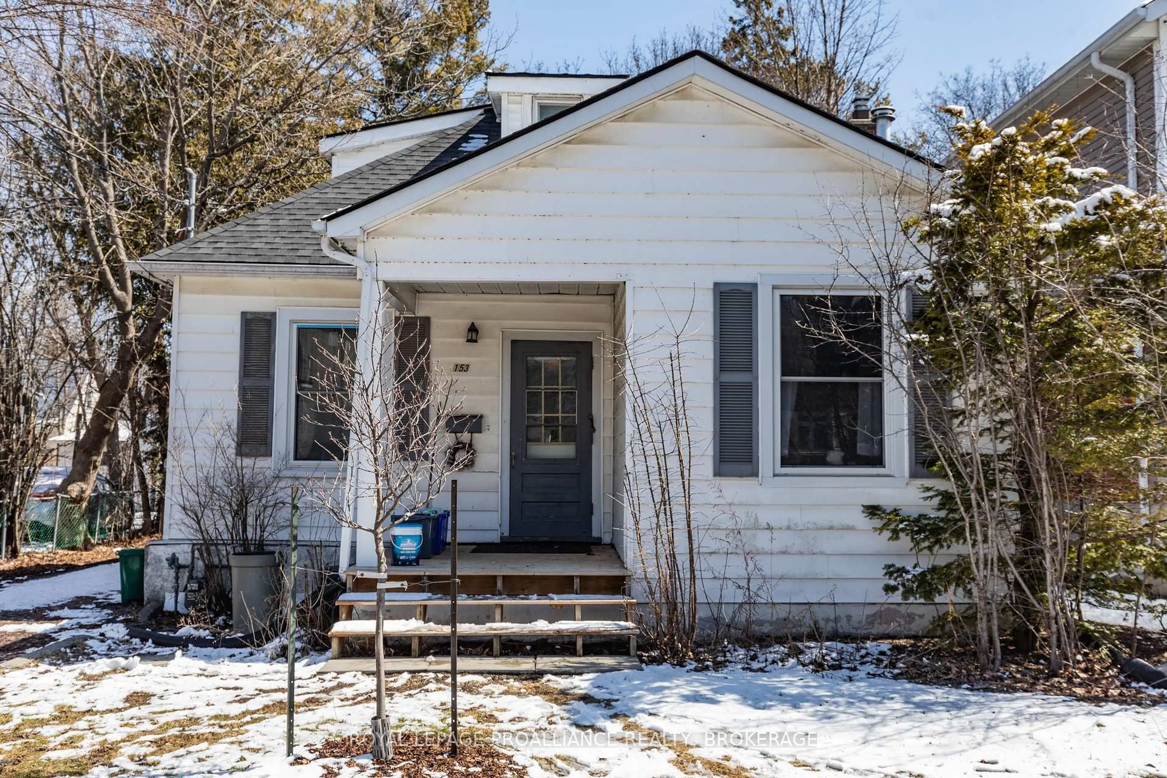 Home with vinyl exterior material, street for 153 Macdonnell St, Kingston Ontario K7L 4B9