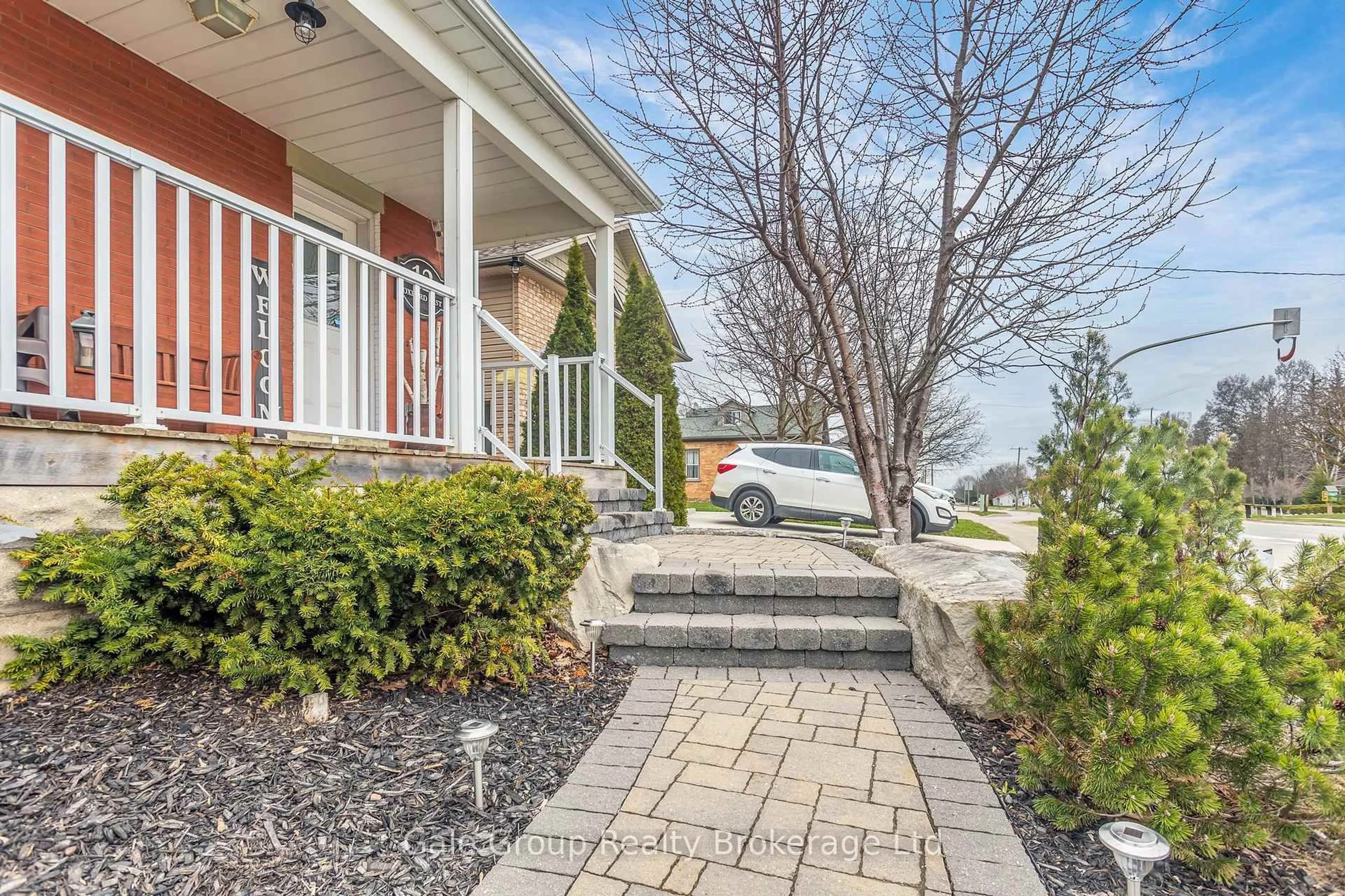 Unknown for 12 Oxford St, Blandford-Blenheim Ontario N0J 1G0