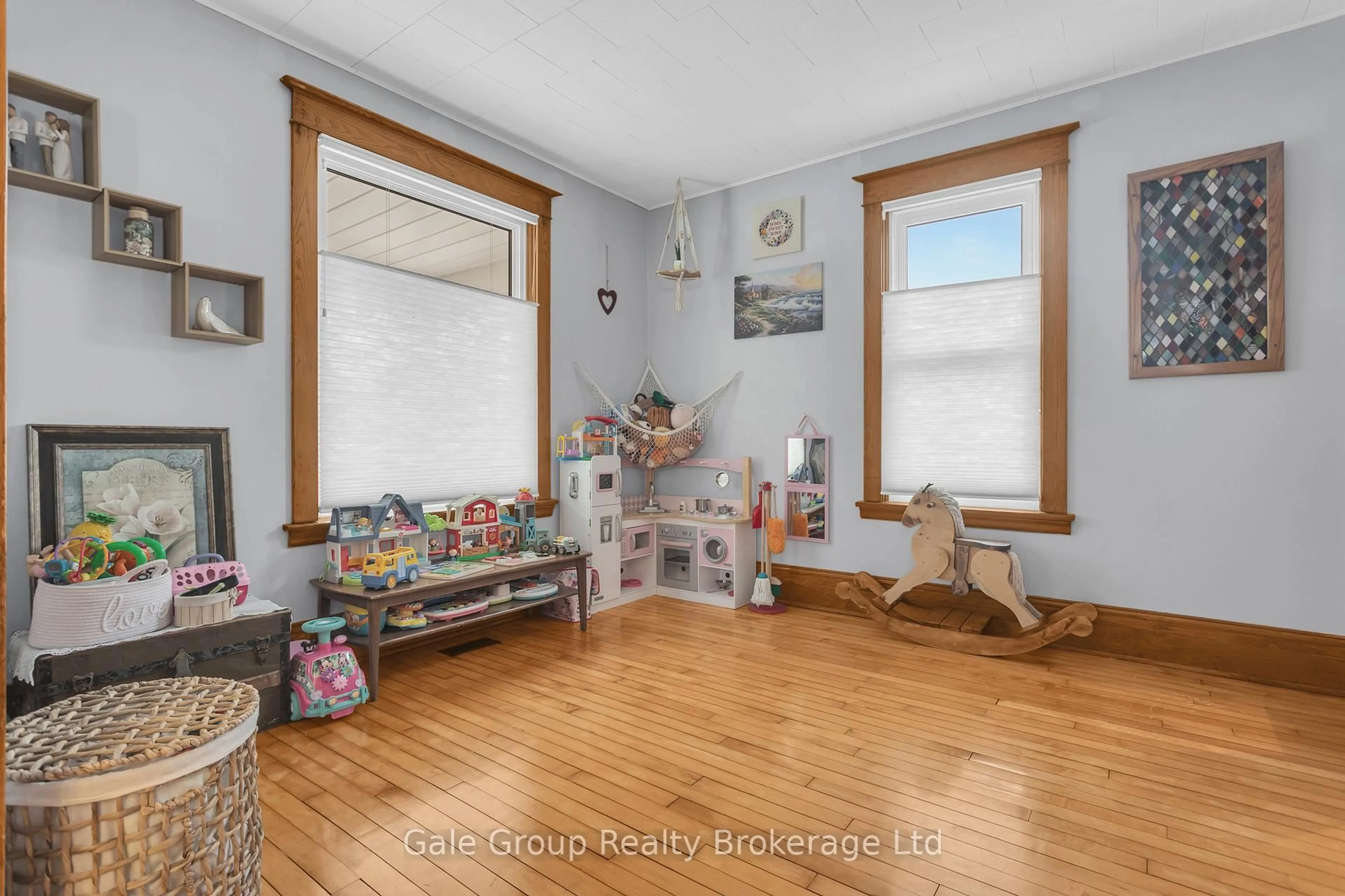 Living room with furniture, unknown for 12 Oxford St, Blandford-Blenheim Ontario N0J 1G0