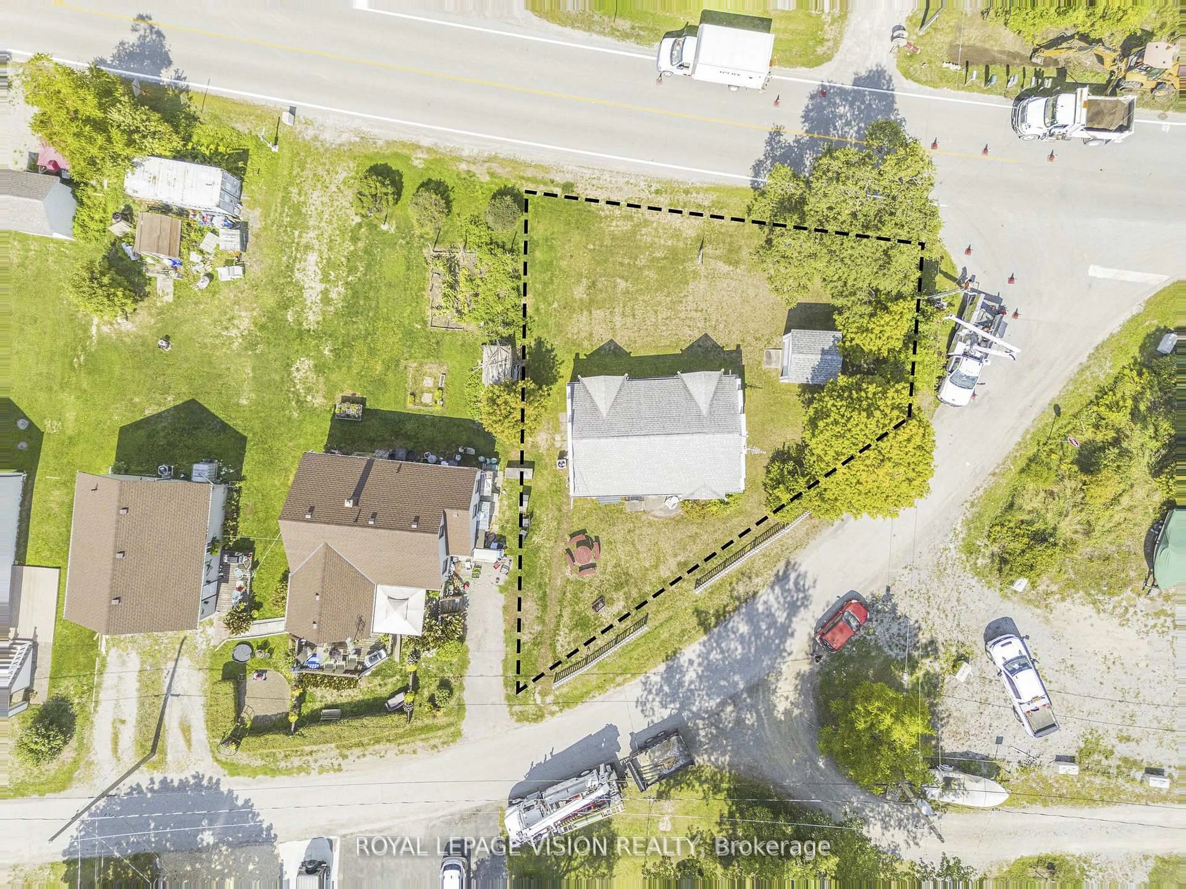 A pic from outside/outdoor area/front of a property/back of a property/a pic from drone, street for 12874 Old Lakeshore Rd, Wainfleet Ontario L0S 1V0