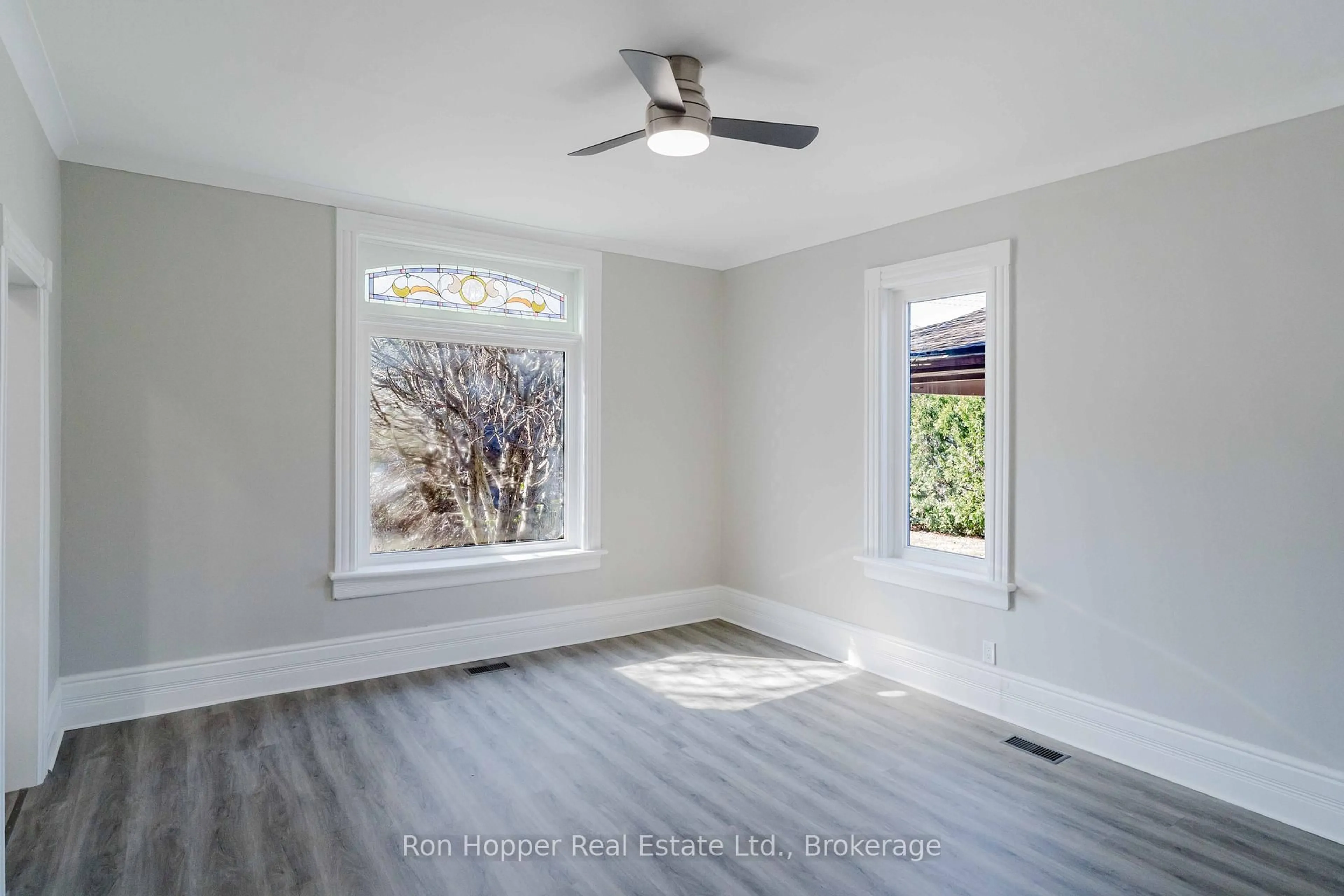 A pic of a room for 682 7th St A East St, Owen Sound Ontario N4K 1K5