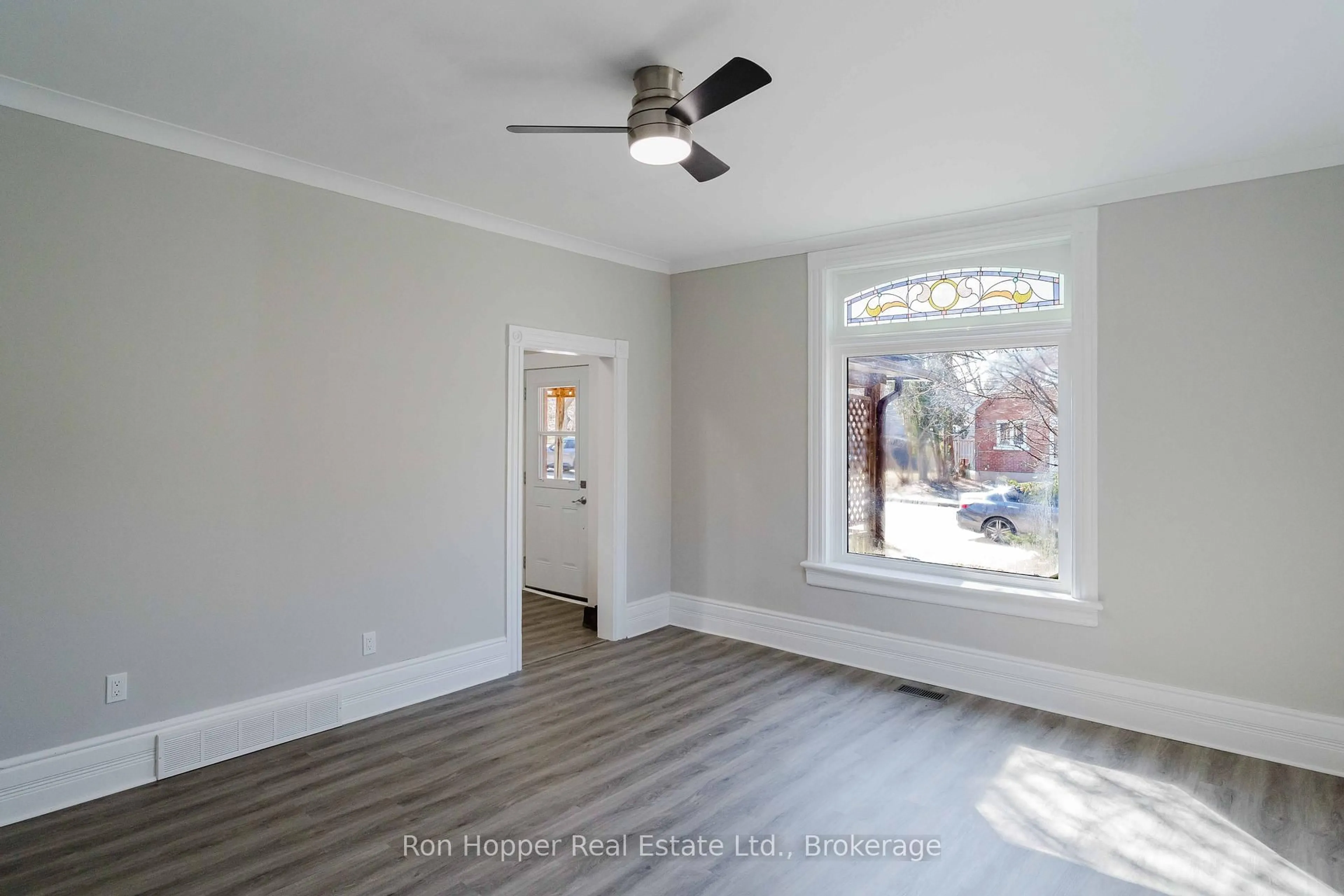 A pic of a room for 682 7th St A East St, Owen Sound Ontario N4K 1K5