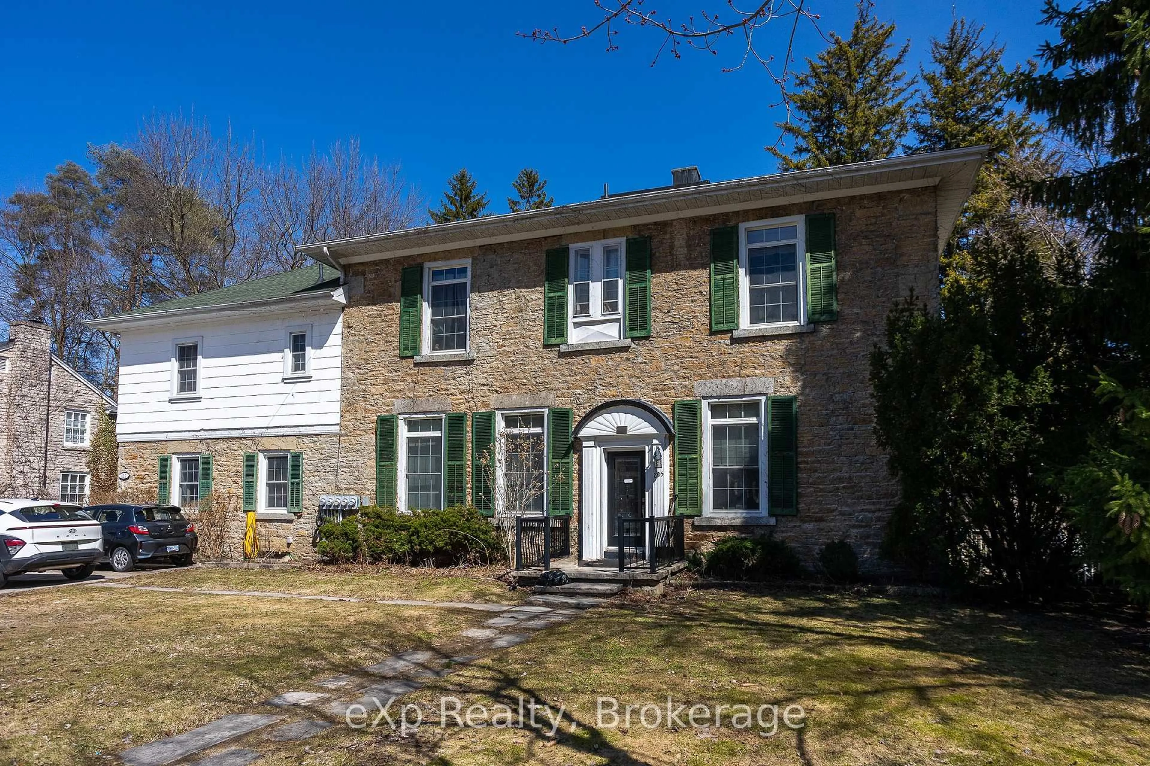 Home with brick exterior material, street for 805 3rd Ave, Owen Sound Ontario N4K 4P4