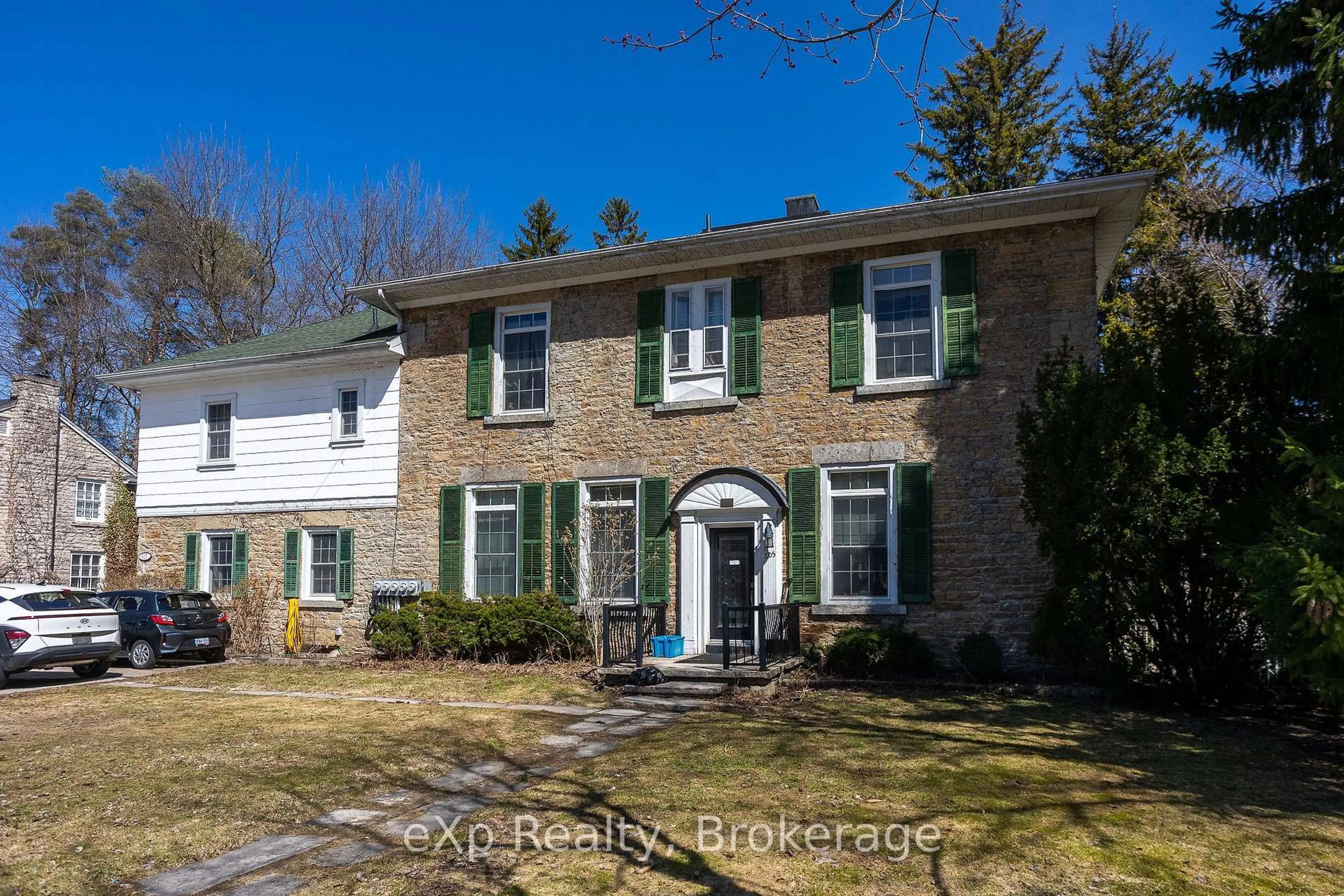 Home with brick exterior material, street for 805 3rd Ave, Owen Sound Ontario N4K 4P4