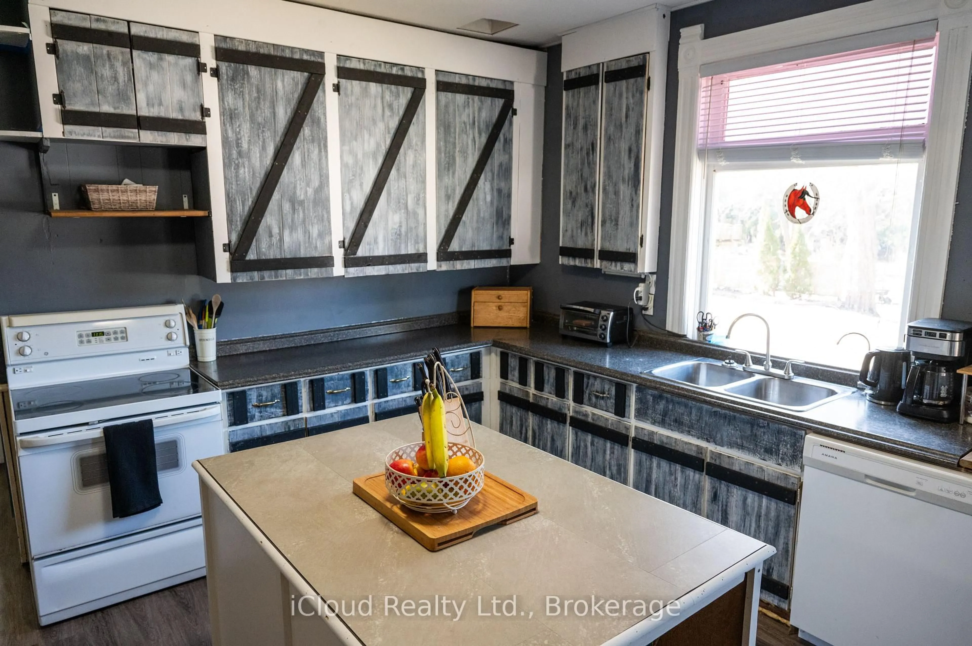 Unknown for 9017 Erin-East Garafraxa Townline, Erin Ontario L0N 1N0