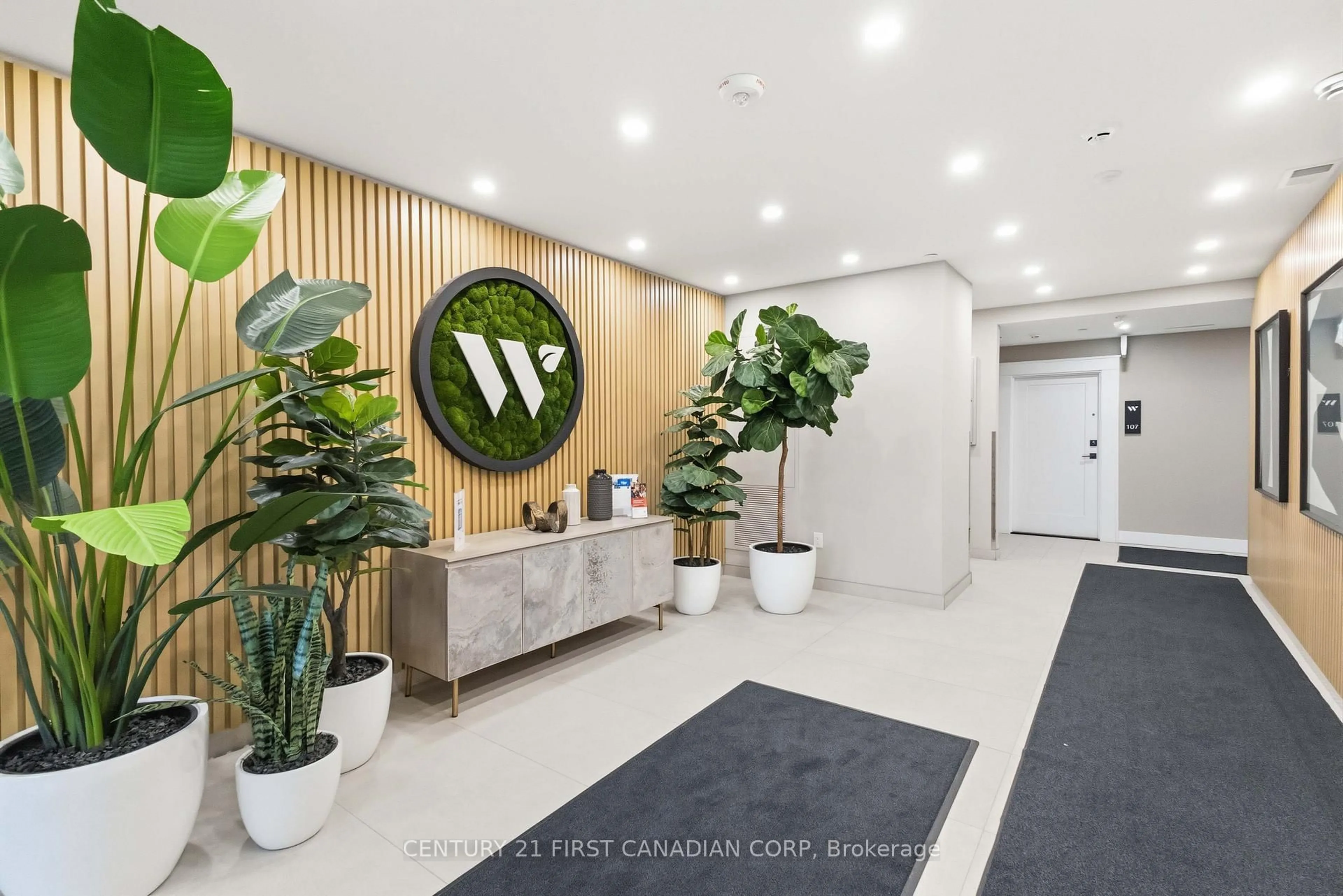 Indoor foyer for 1975 Fountain Grass Dr #105, London South Ontario N6K 0M3