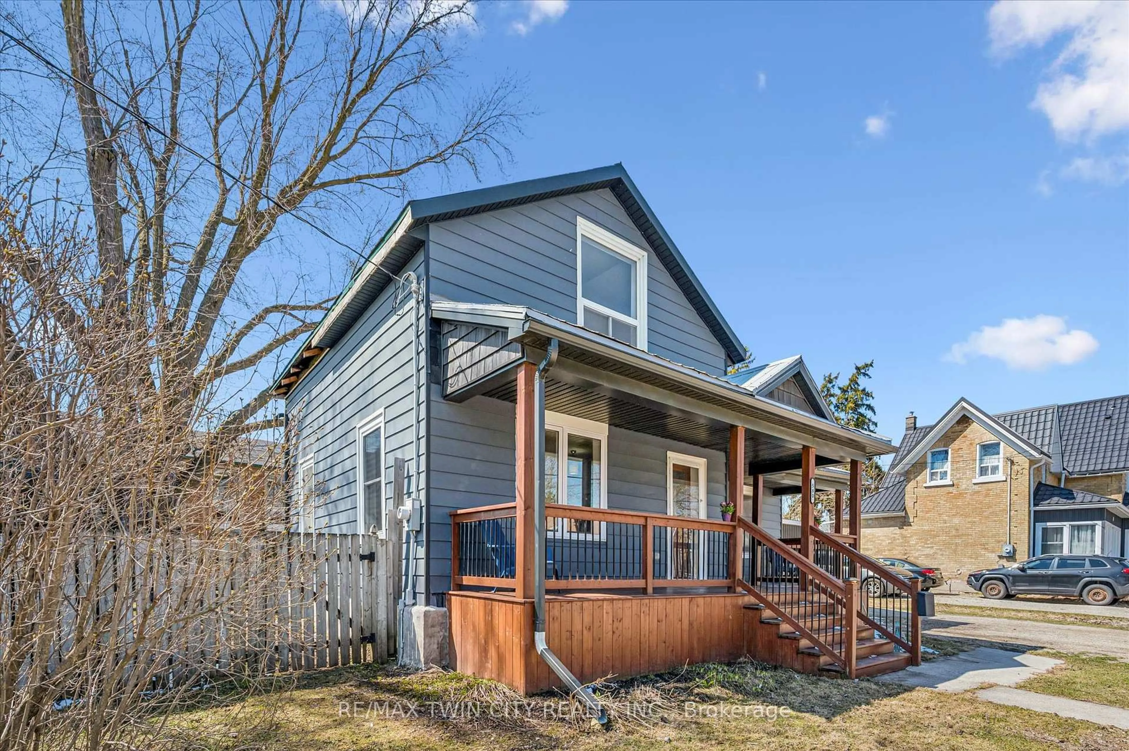 Home with vinyl exterior material, street for 580 MAIN St, North Perth Ontario N4W 2C6