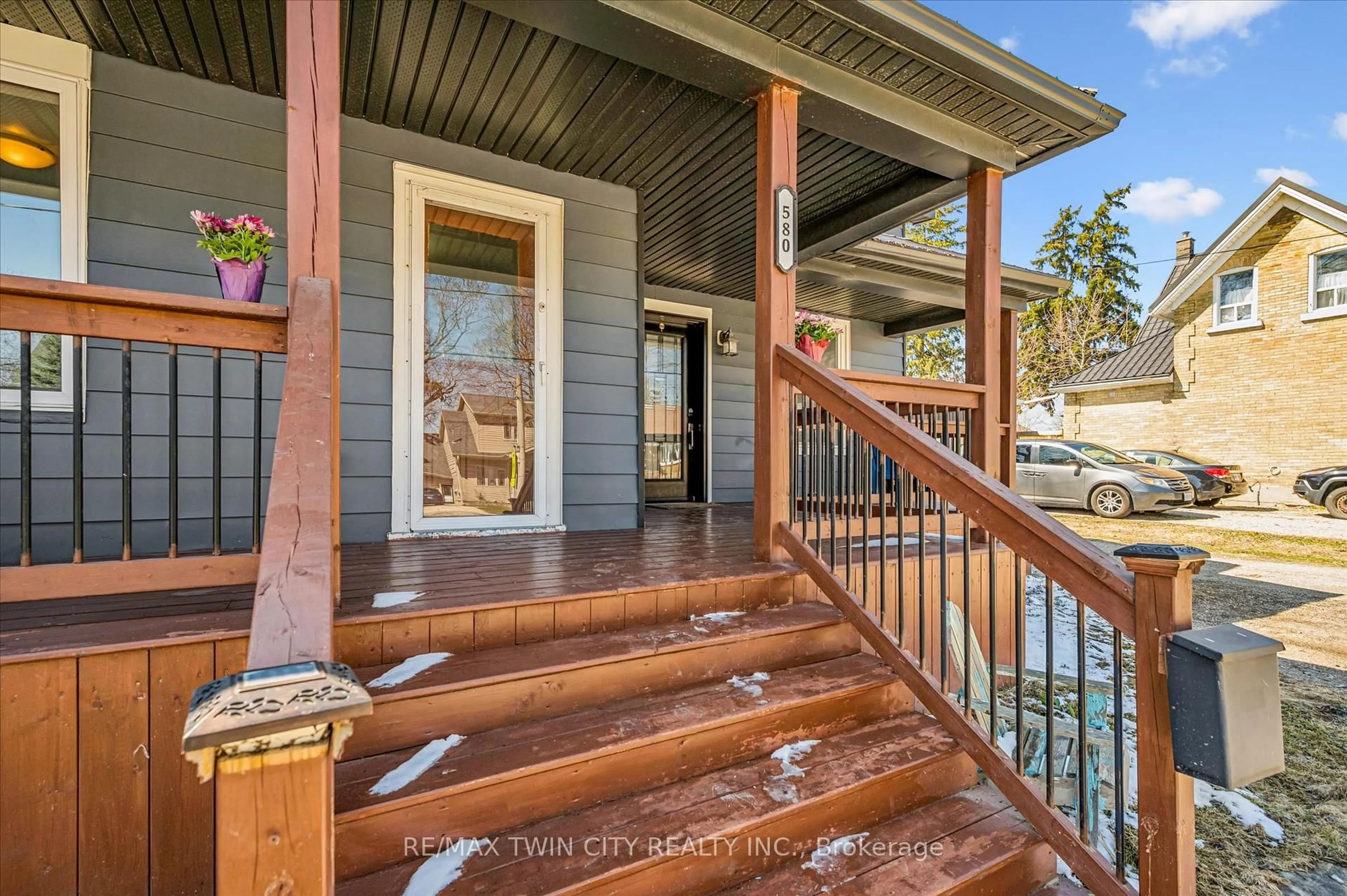 Unknown for 580 MAIN St, North Perth Ontario N4W 2C6