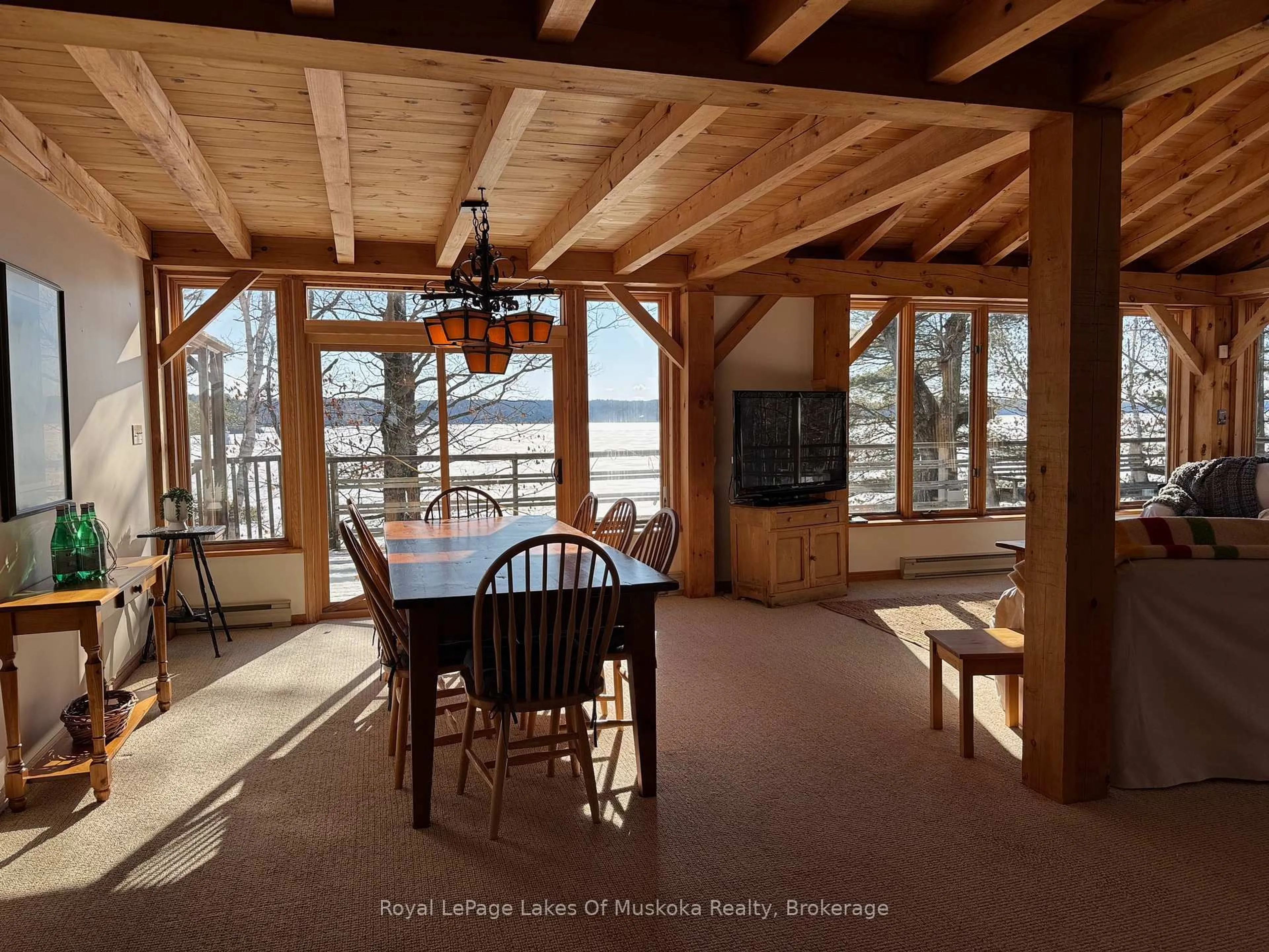 Dining room, wood/laminate floor for 124B Maplehurst Rd, Seguin Ontario P0C 1J0