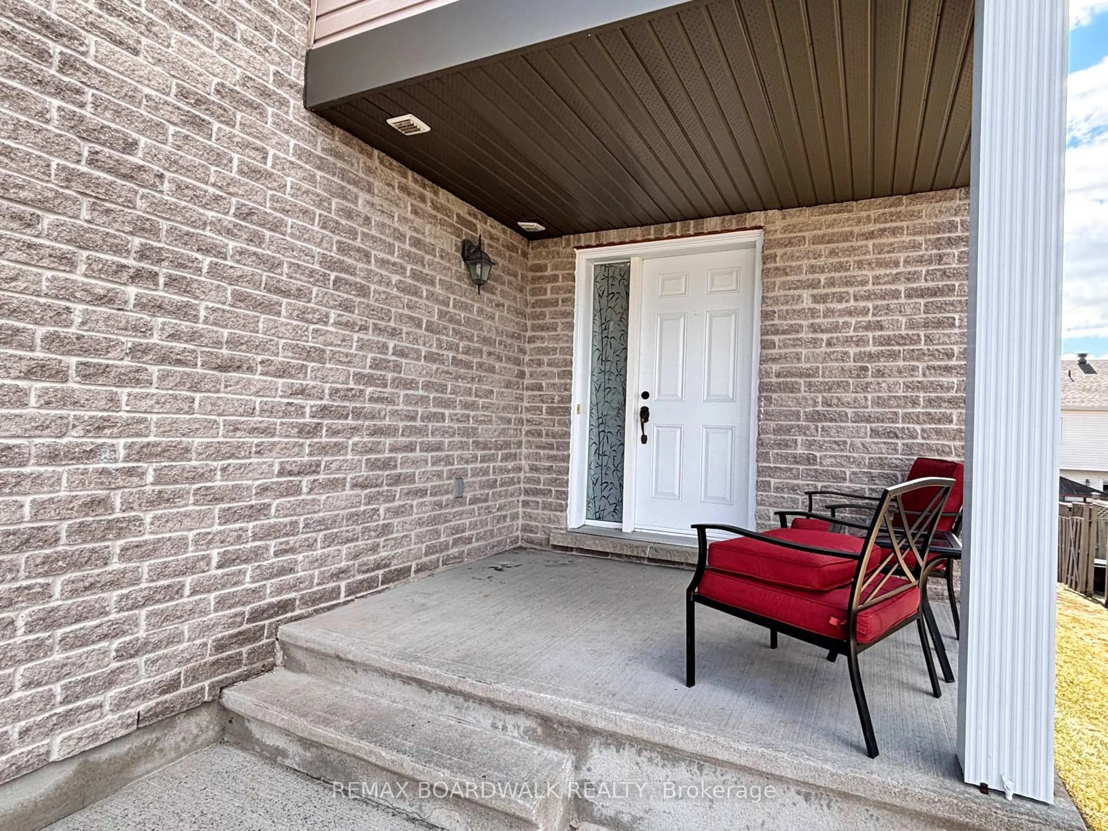 Unknown for 240 Eliot St, Clarence-Rockland Ontario K4K 0E6