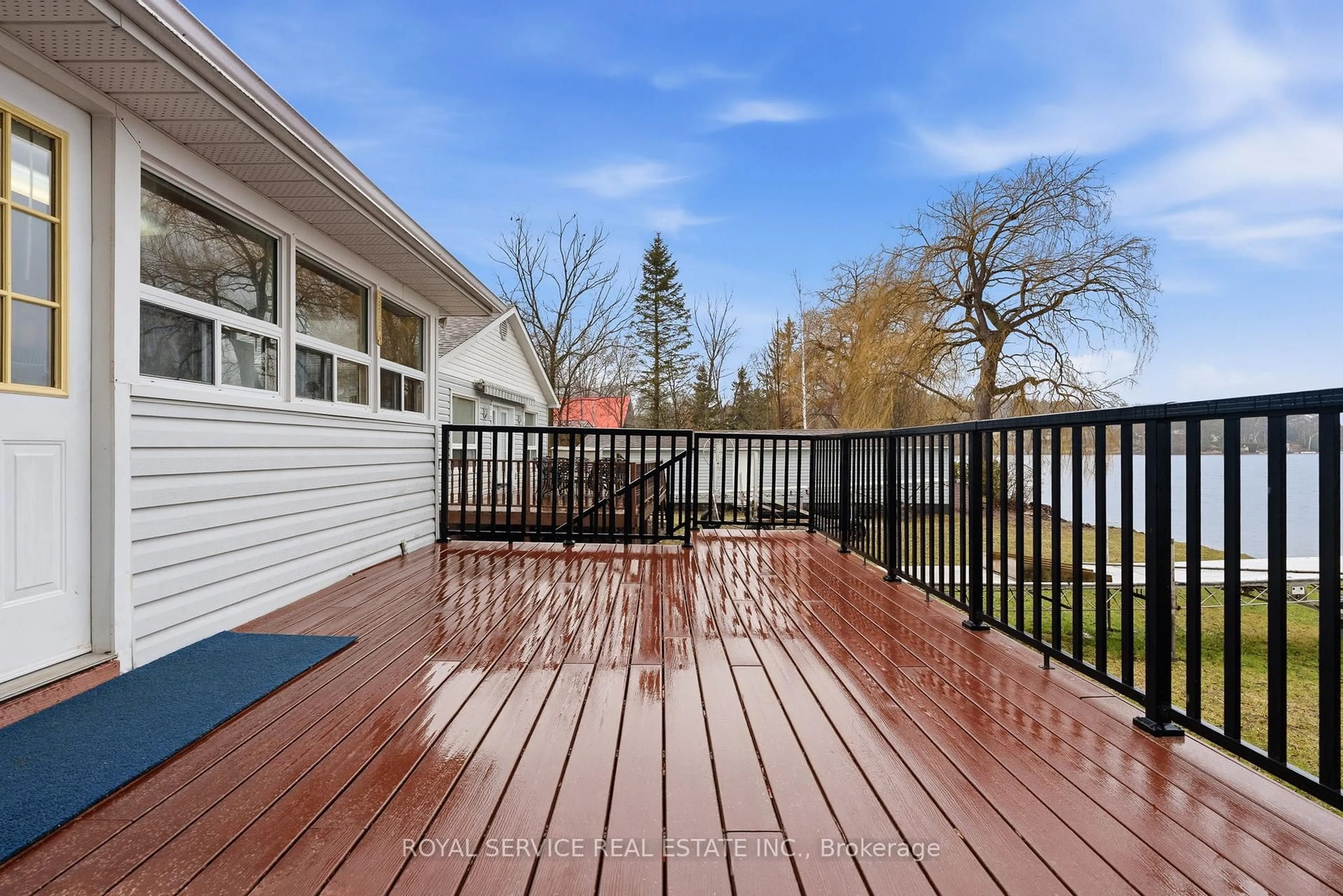 Patio, water/lake/river/ocean view for 5139 Halstead Beach Rd #200, Hamilton Township Ontario L1A 3V6