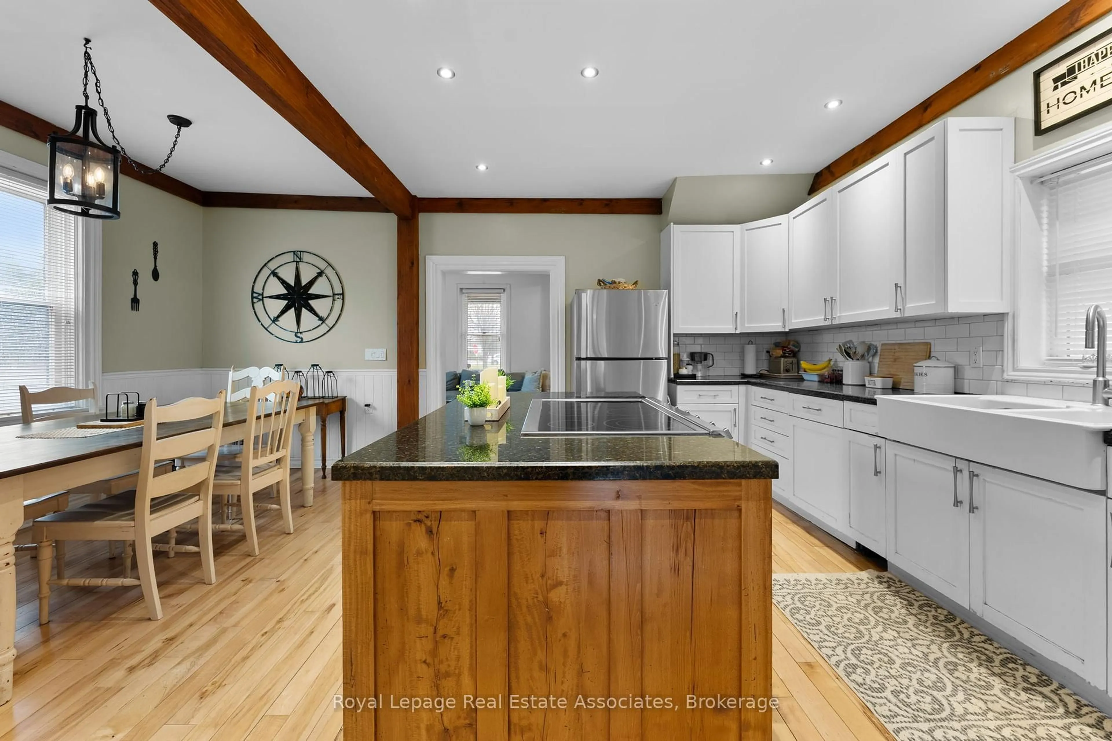 Open concept kitchen, unknown for 4 Dundas St, Erin Ontario N0B 1T0