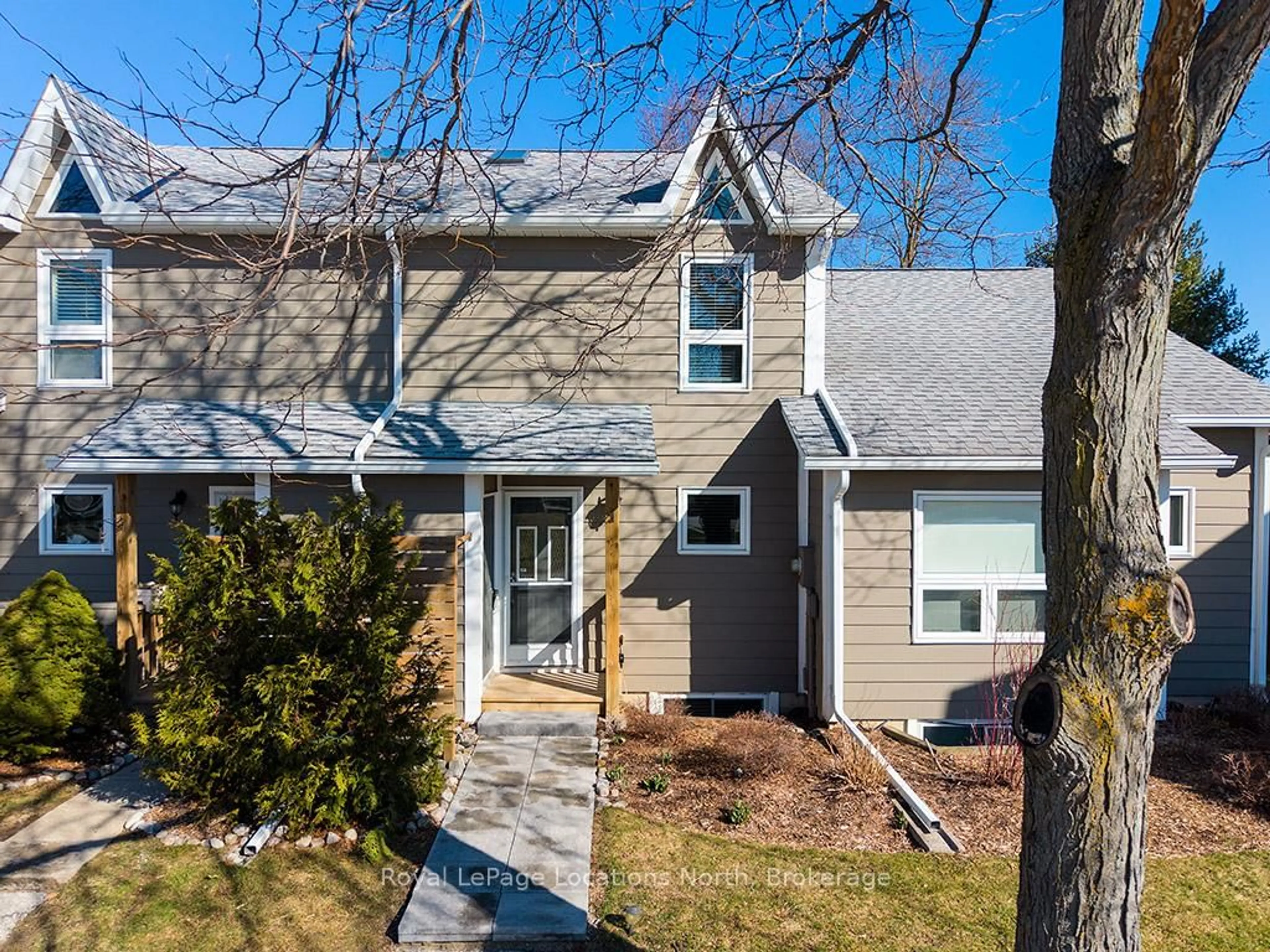 Home with vinyl exterior material, street for 100 Alice St #52, Blue Mountains Ontario N0H 2P0