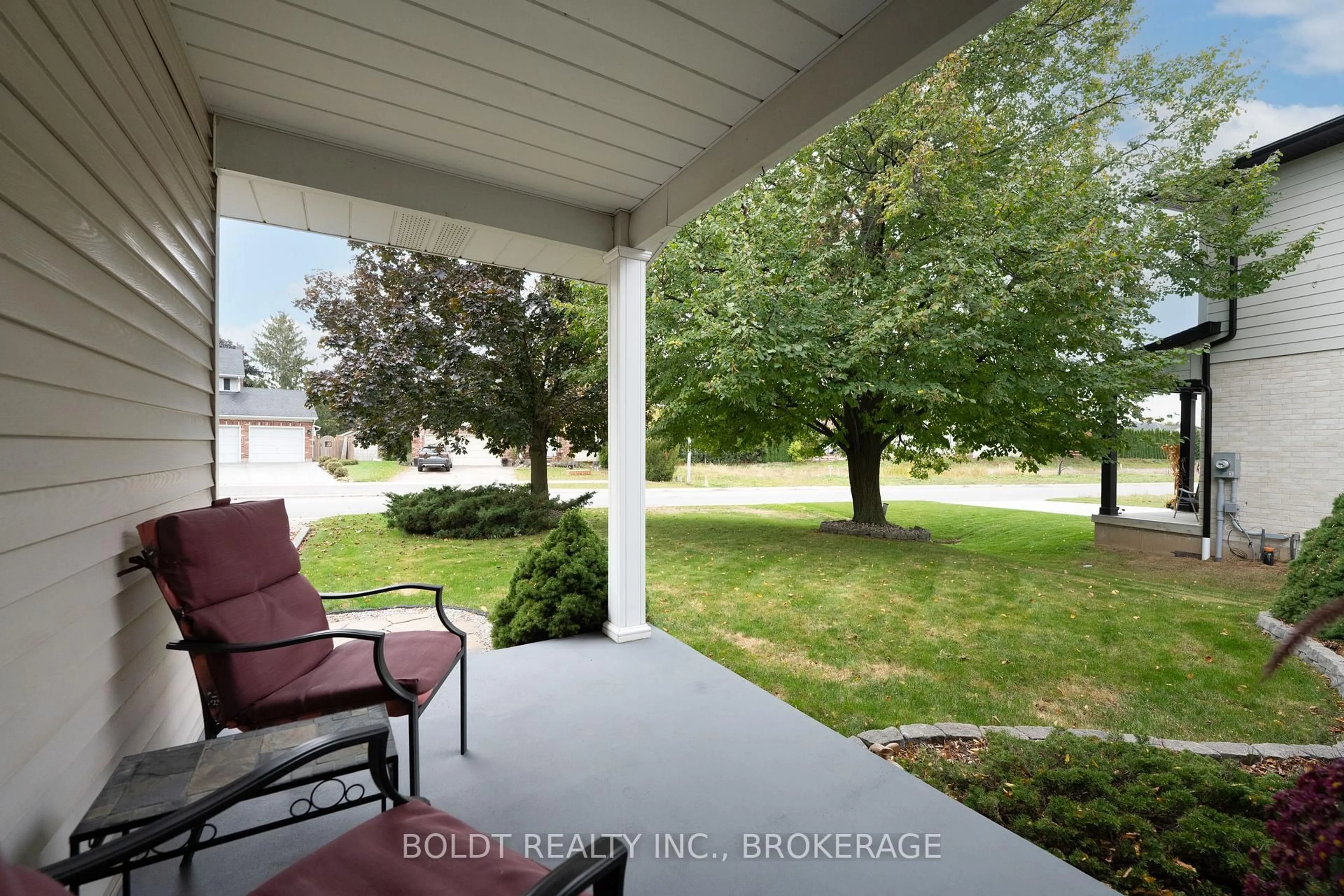 Patio, water/lake/river/ocean view for 48 Homestead Dr, Niagara-on-the-Lake Ontario L0S 1J0