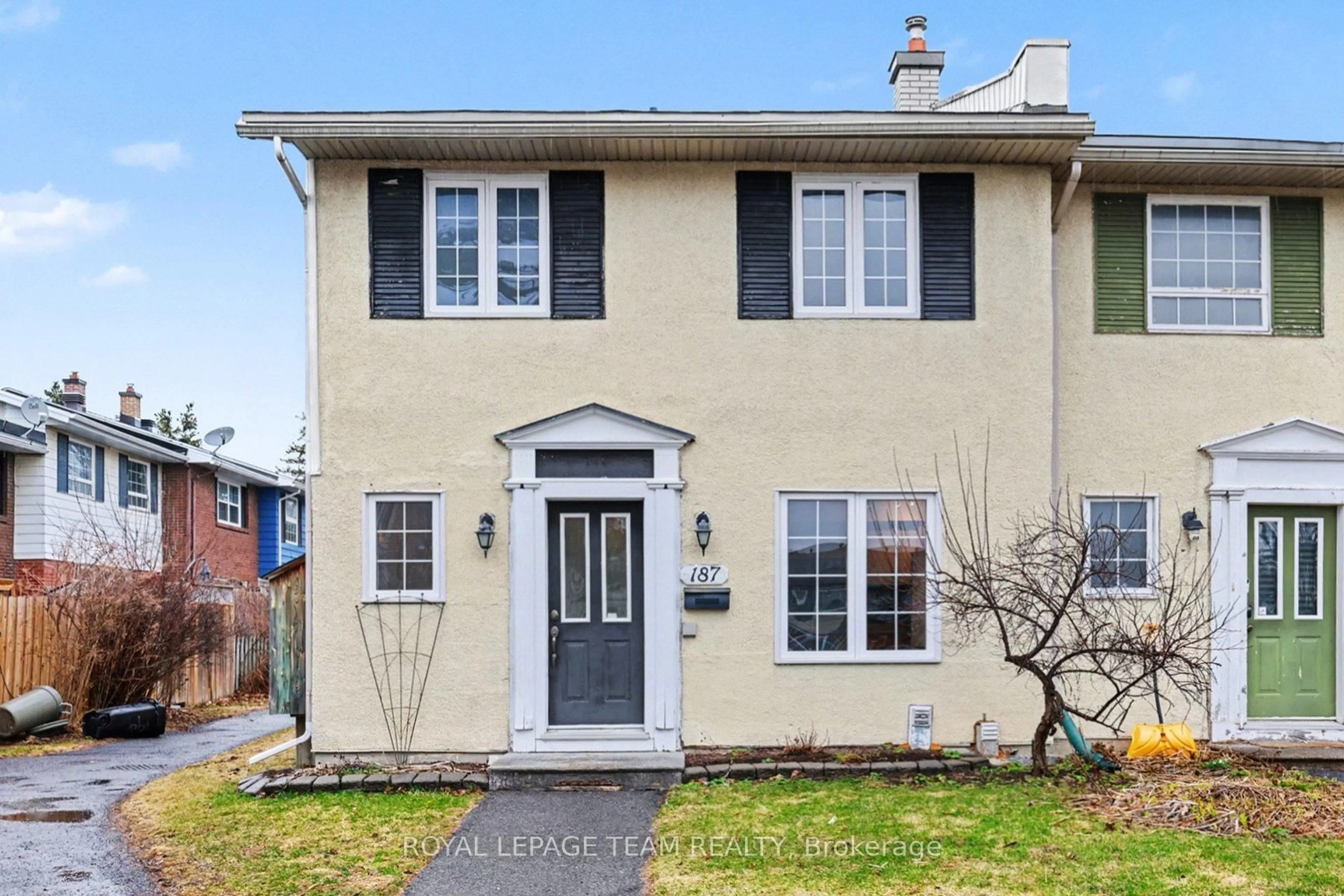 Home with vinyl exterior material, street for 187 MONTEREY Dr, Ottawa Ontario K2H 7A9