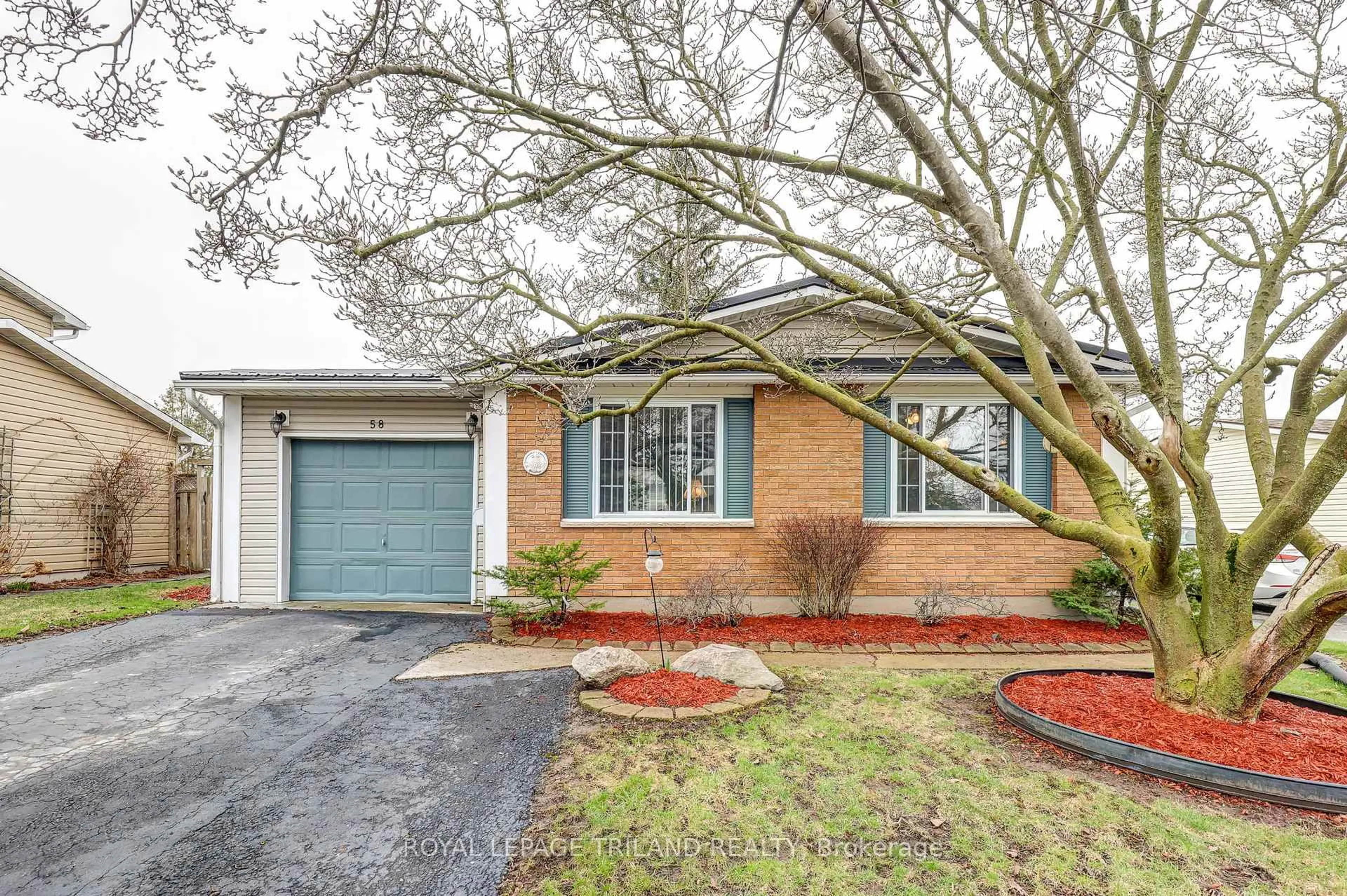 Home with brick exterior material, street for 58 VANBUSKIRK Dr, St. Thomas Ontario N5R 4Z2