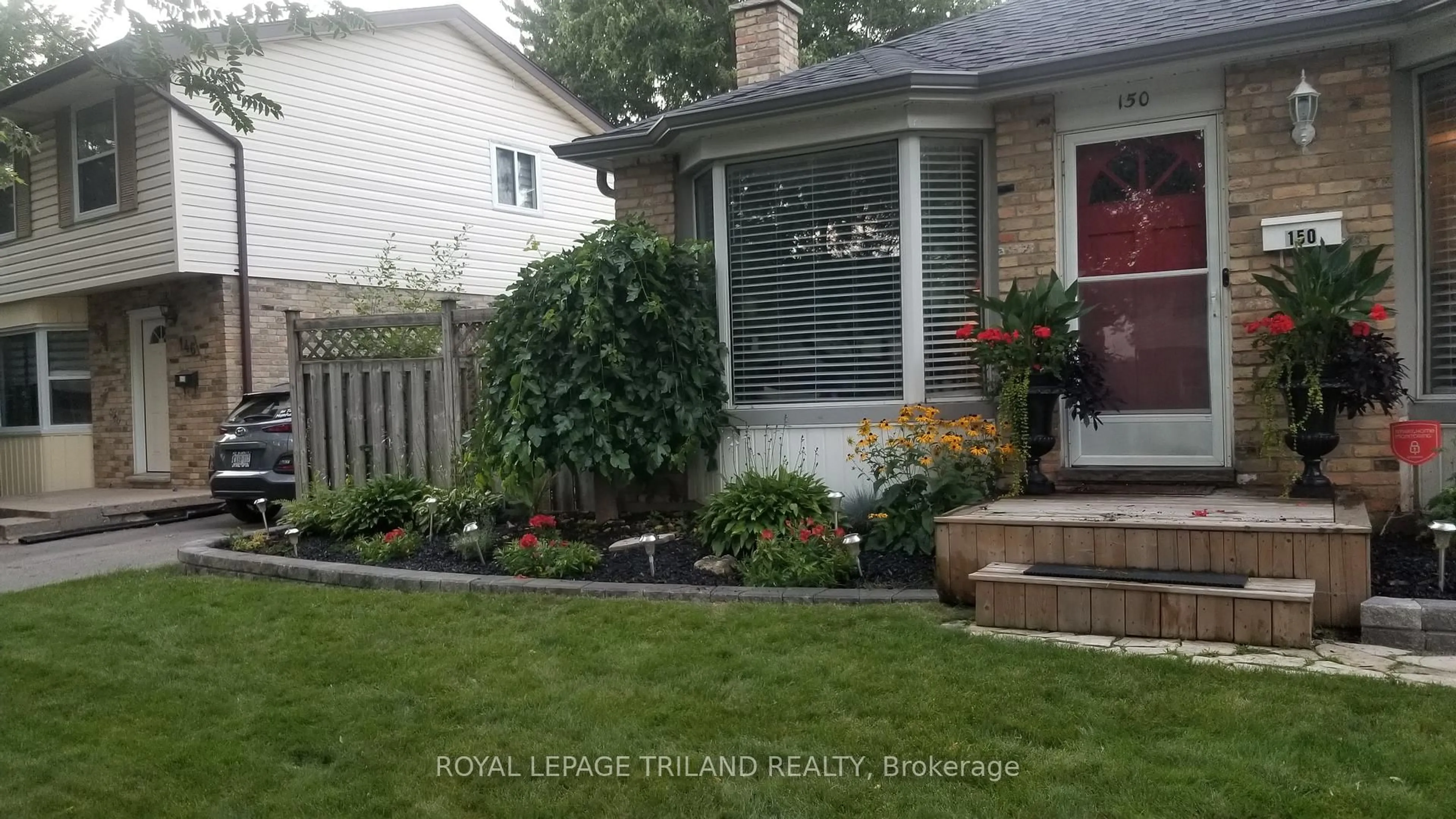 Patio, street for 150 Banbury Rd, London South Ontario N5Z 4G4