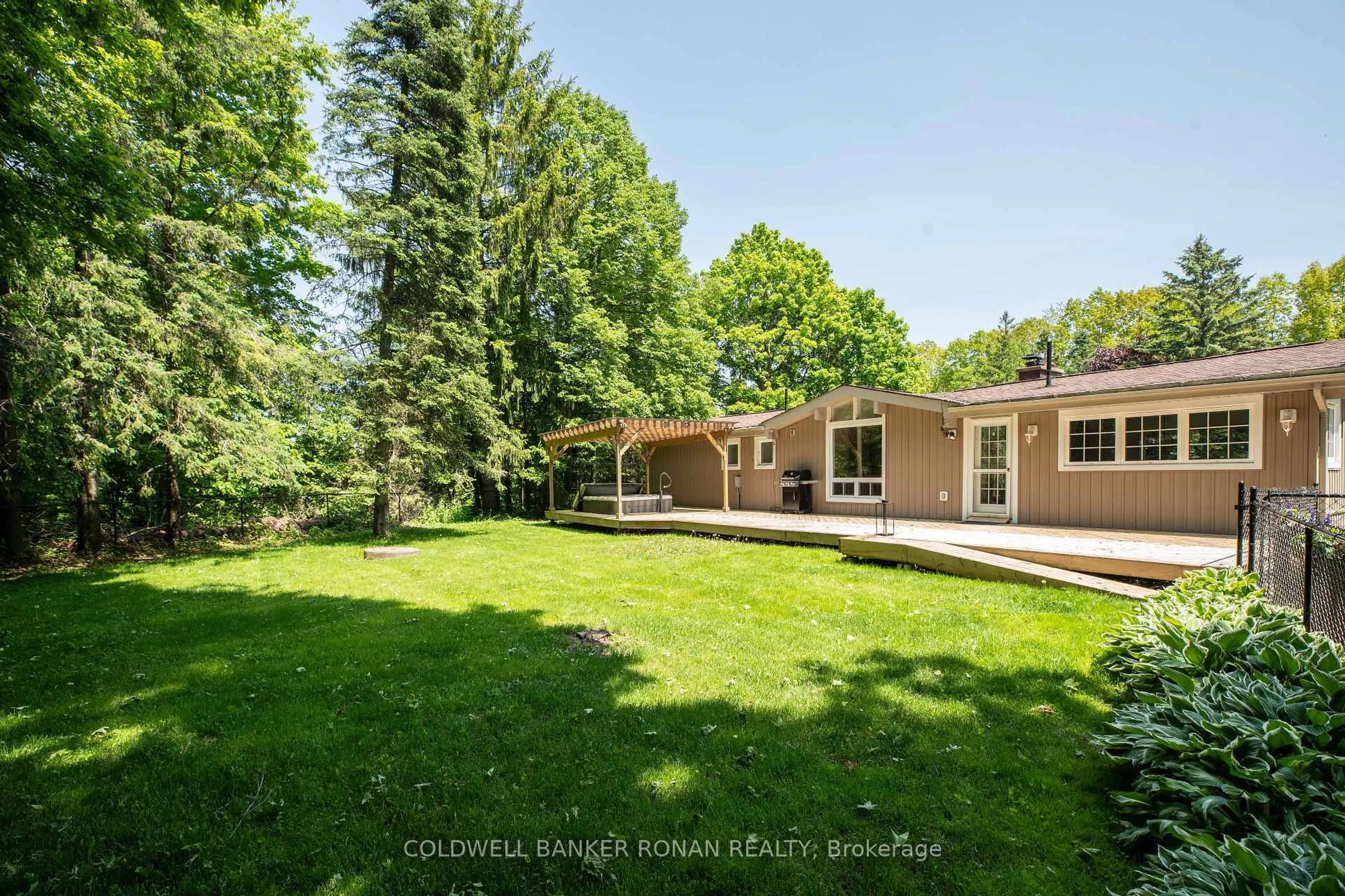 A pic from outside/outdoor area/front of a property/back of a property/a pic from drone, forest/trees view for 953026 7th Line, Mono Ontario L9W 6E6