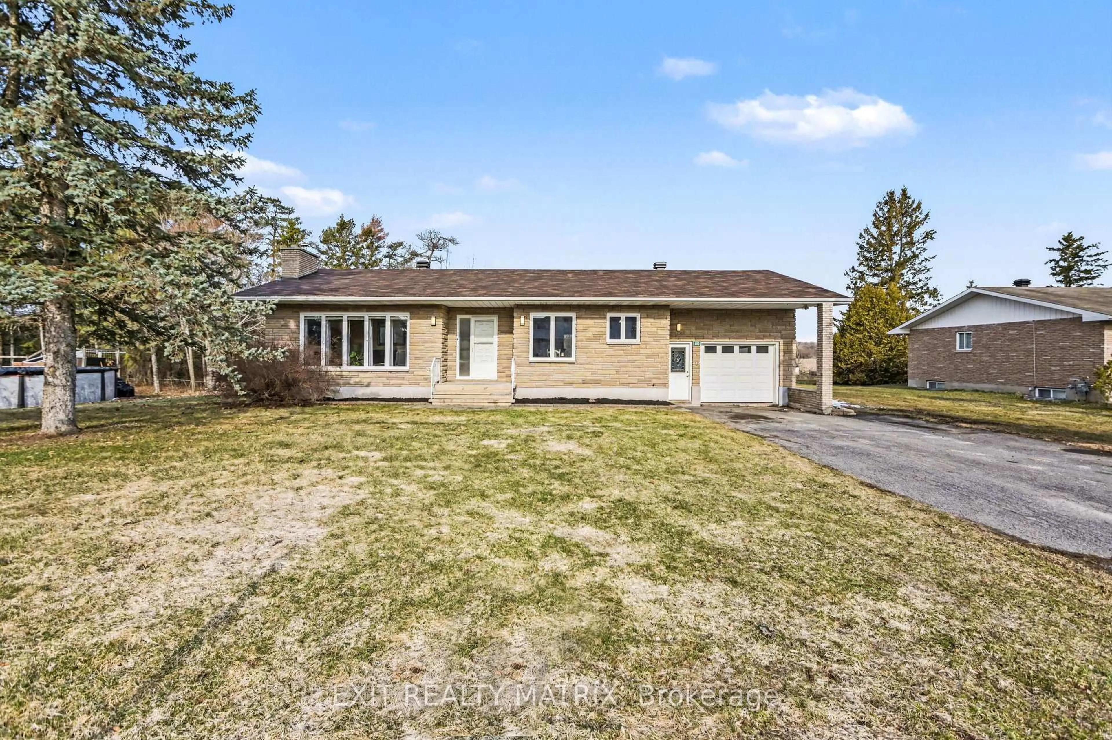 Unknown for 60 Charles St, North Stormont Ontario K0A 1R0