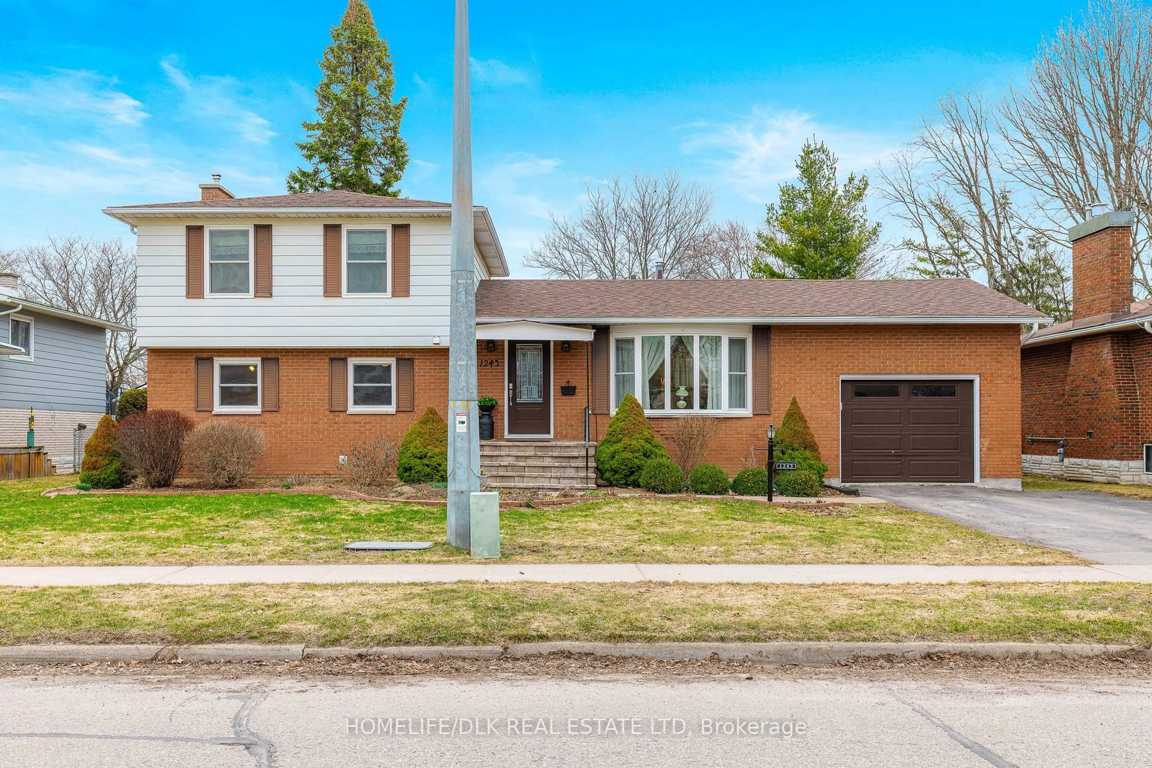 Home with brick exterior material, street for 1243 Alwington St, Brockville Ontario K6V 6A3