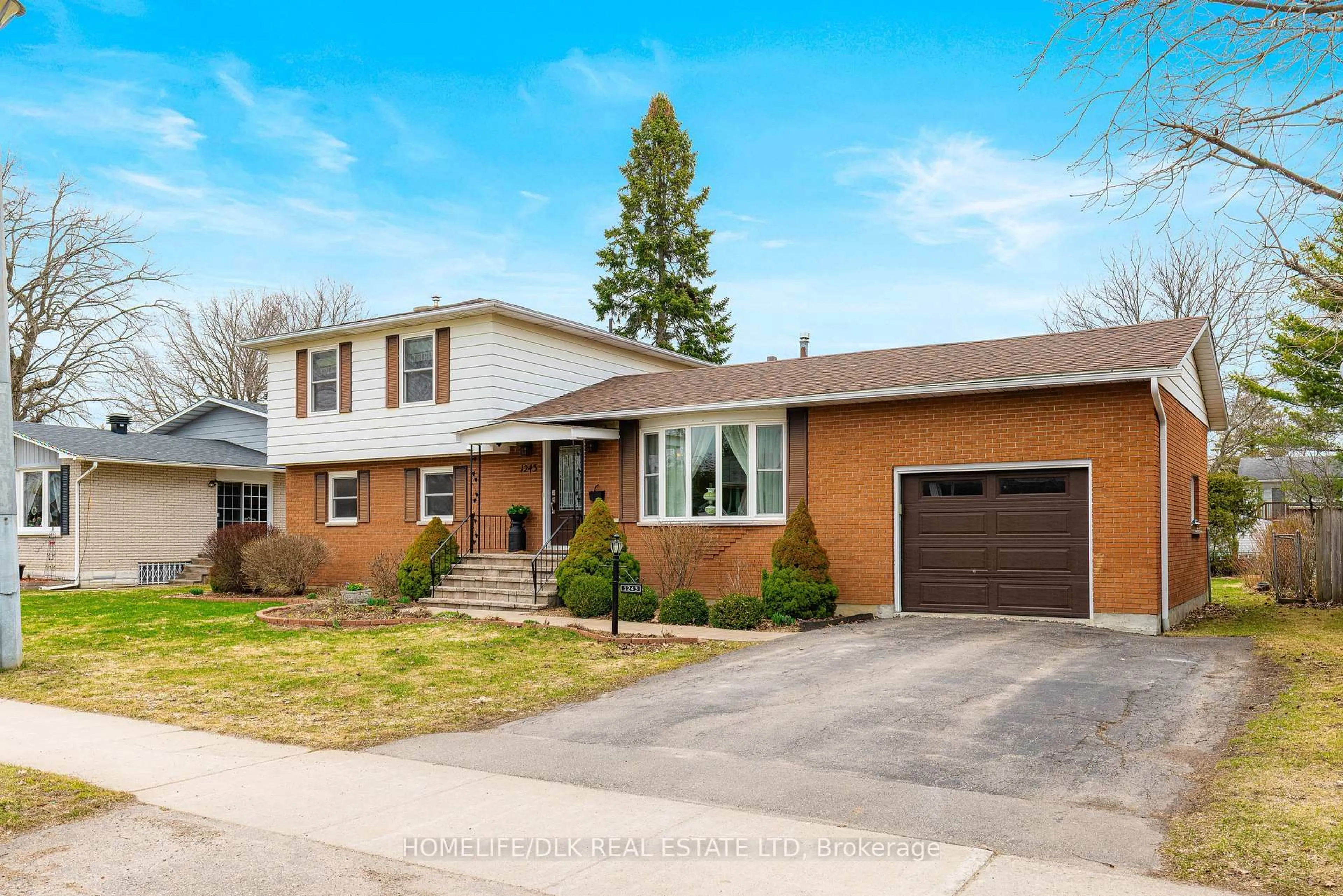 Home with brick exterior material, street for 1243 Alwington St, Brockville Ontario K6V 6A3