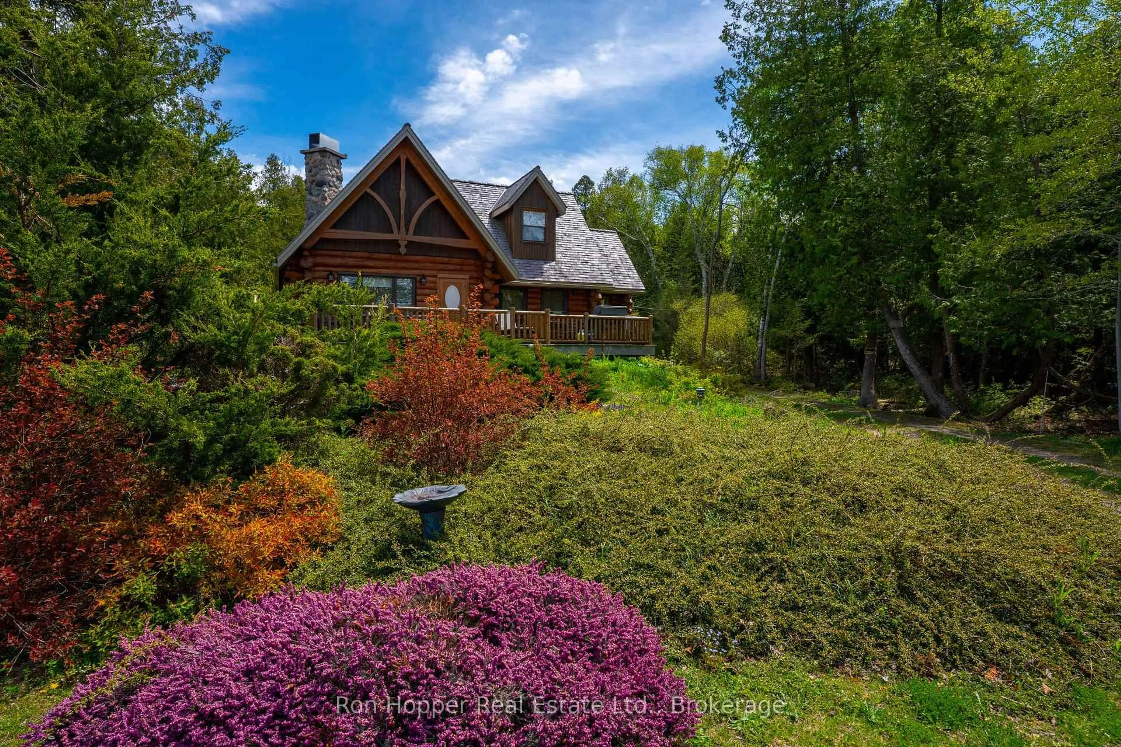 A pic from outside/outdoor area/front of a property/back of a property/a pic from drone, unknown for 31 Richardson Rd, Kincardine Ontario N0H 2C5