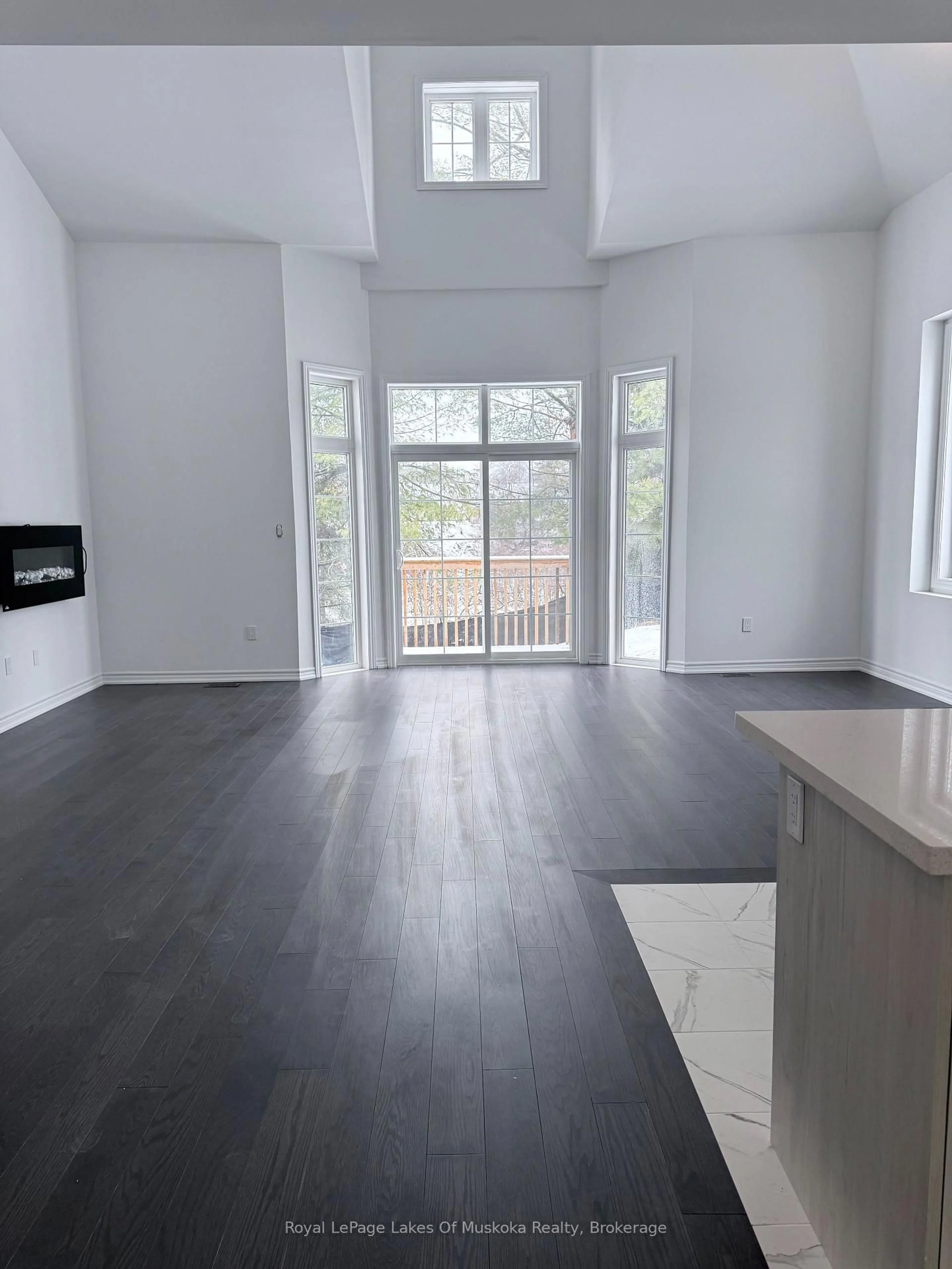 A pic of a room for 16 Turnberry Crt, Bracebridge Ontario P1L 0N5