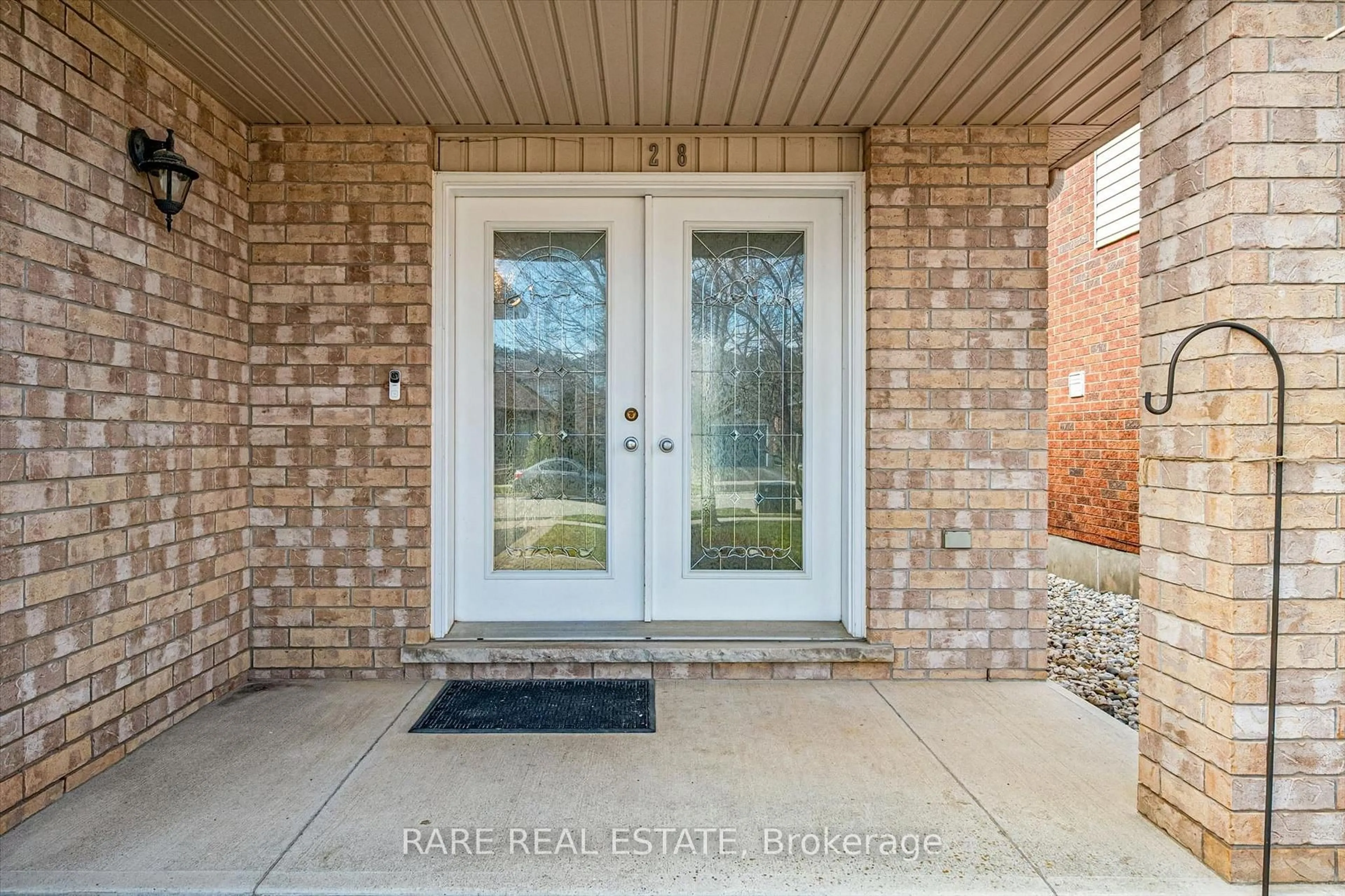 Indoor entryway for 28 Davis St, Guelph Ontario N1E 0A1