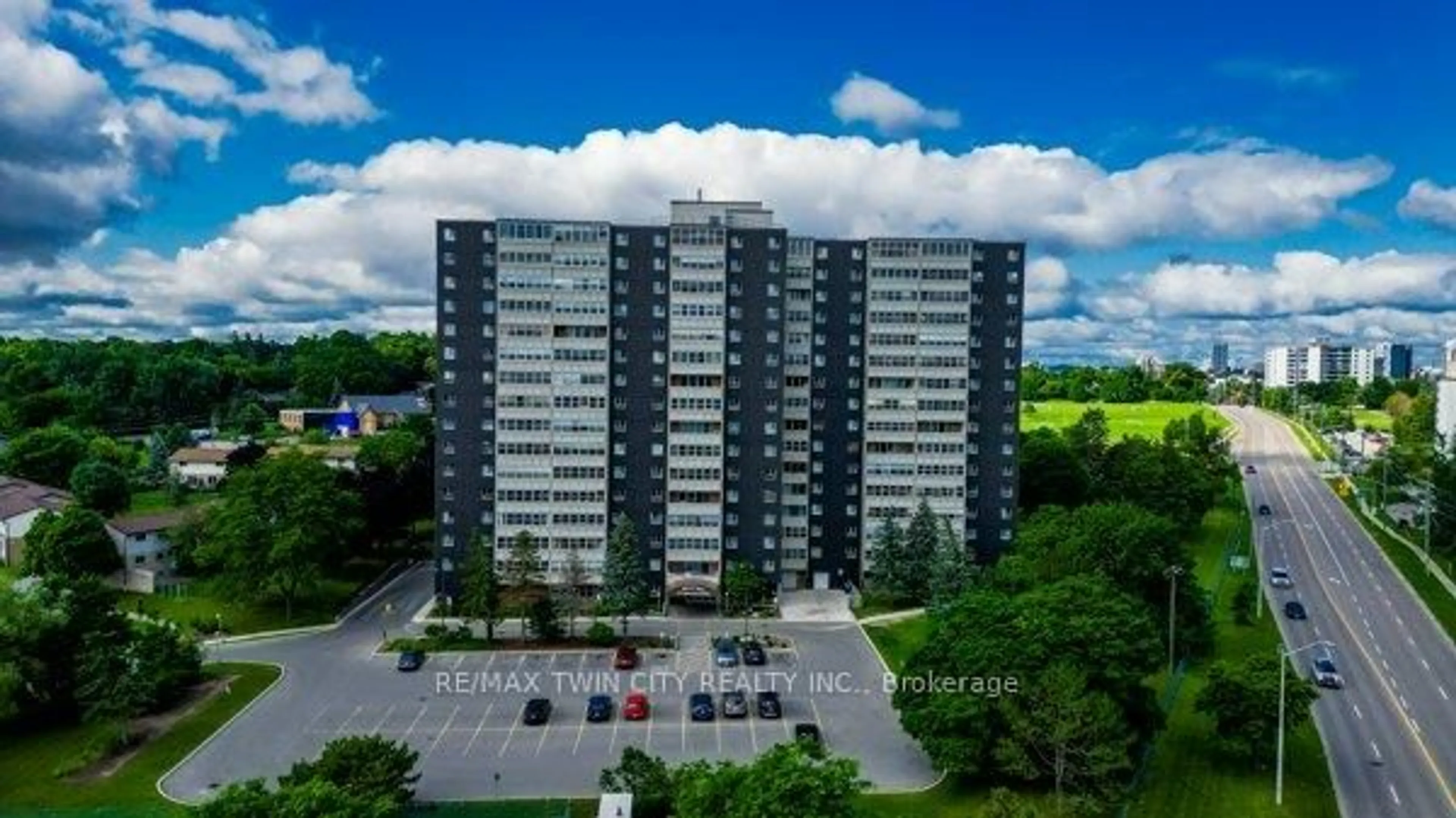 A pic from outside/outdoor area/front of a property/back of a property/a pic from drone, building for 225 Harvard Pl #509, Waterloo Ontario N2J 4H4