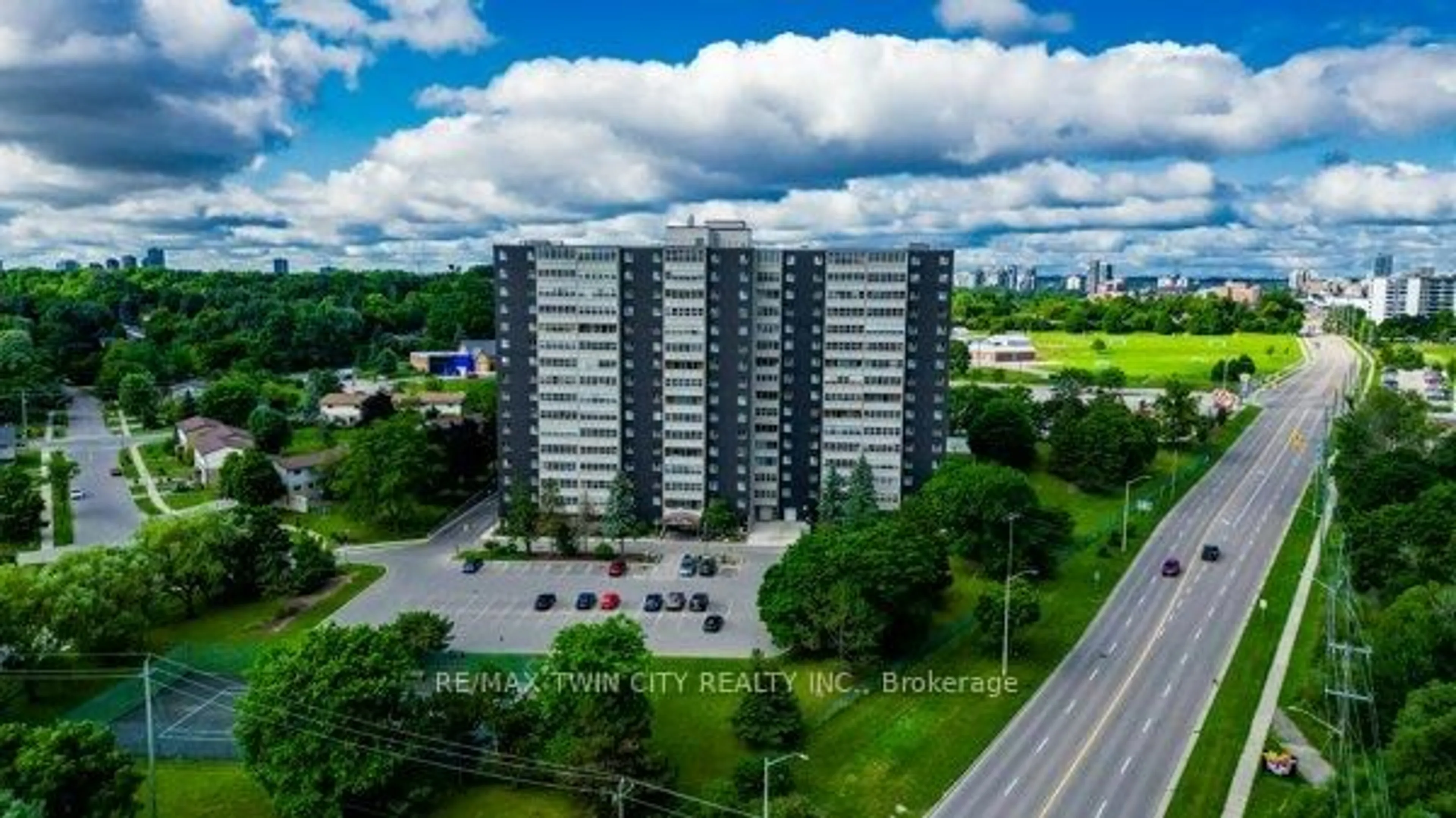 A pic from outside/outdoor area/front of a property/back of a property/a pic from drone, city buildings view from balcony for 225 Harvard Pl #509, Waterloo Ontario N2J 4H4