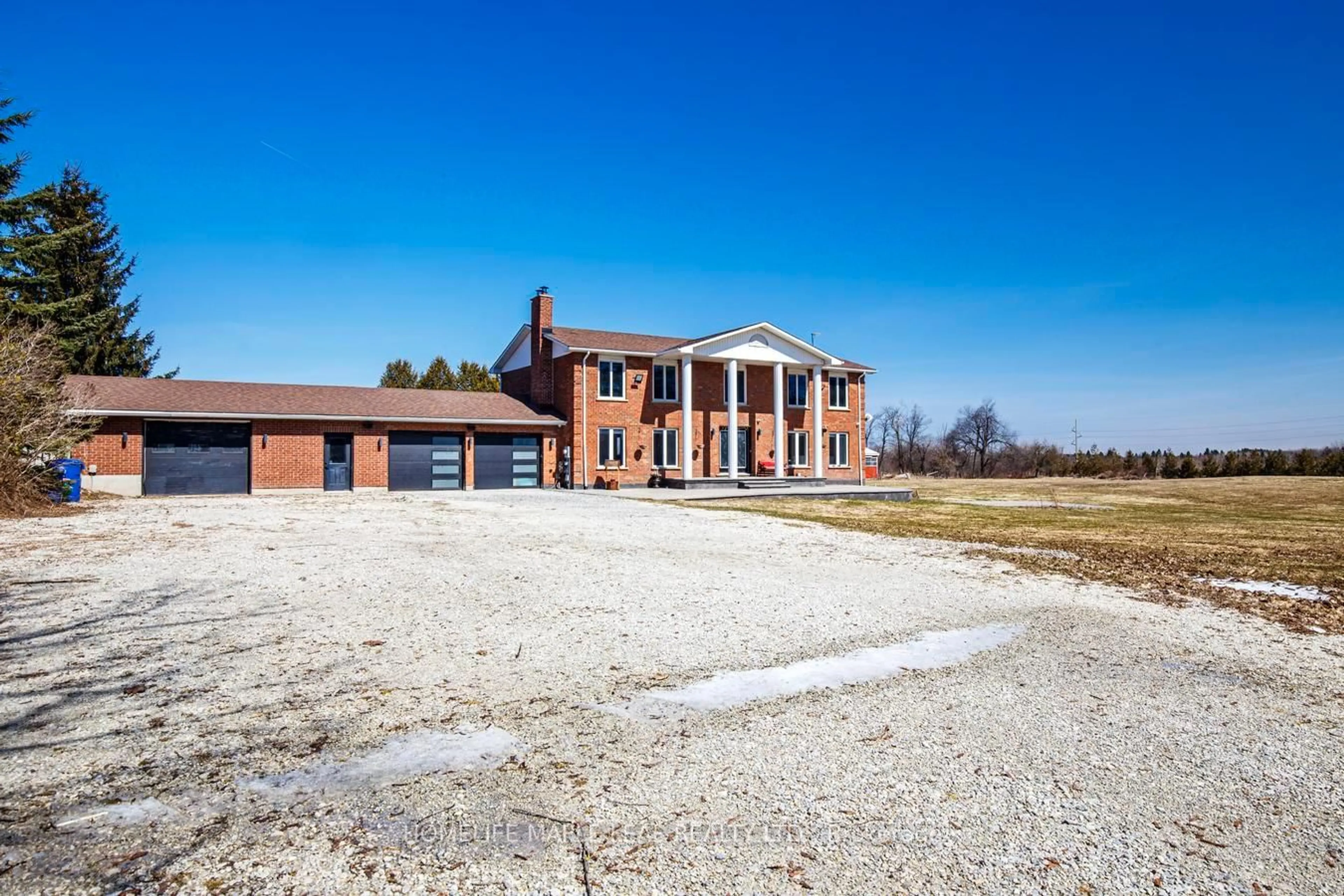 Home with brick exterior material, building for 425279 25 Sdrd, Amaranth Ontario L9V 1N8