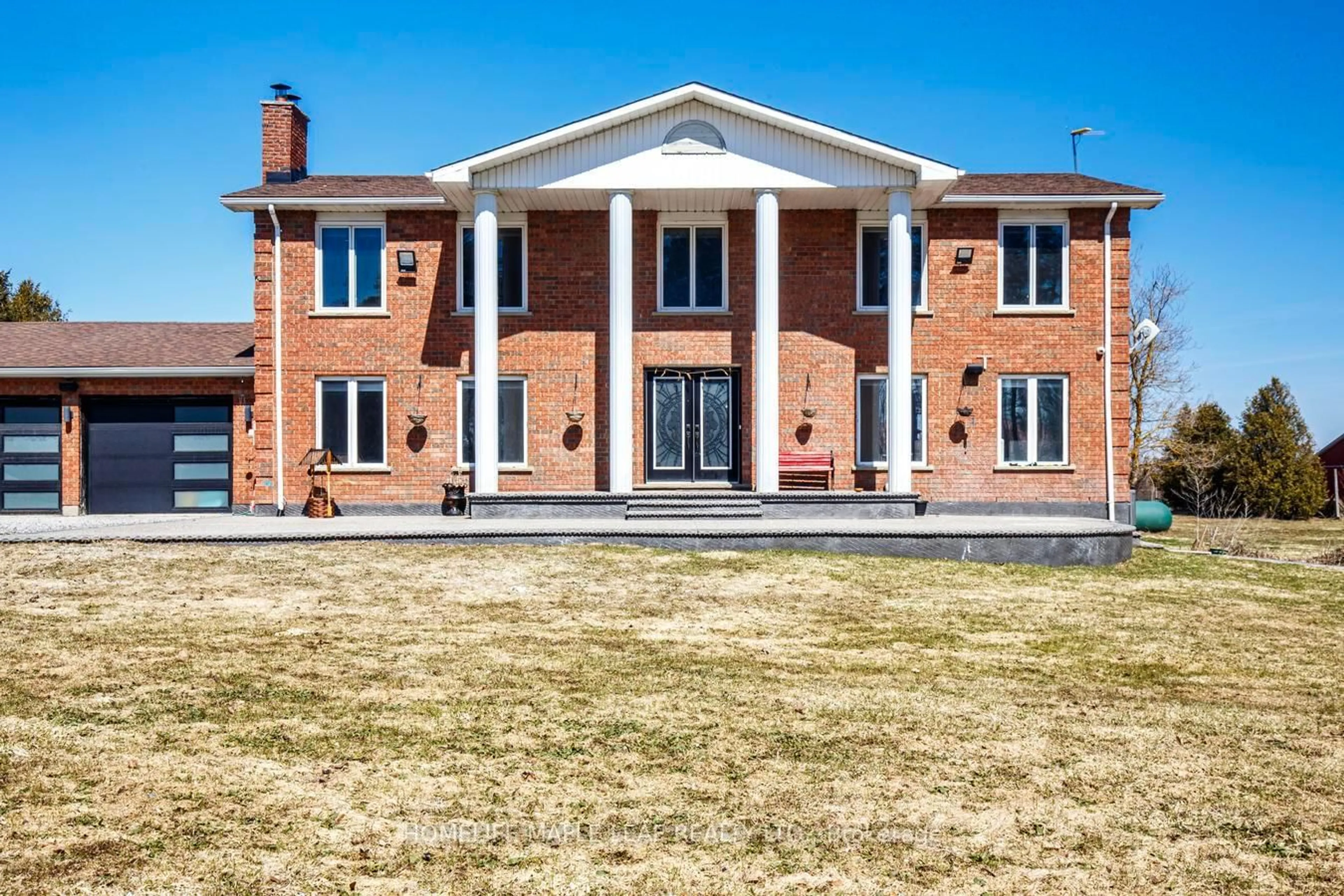 Home with brick exterior material, building for 425279 25 Sdrd, Amaranth Ontario L9V 1N8