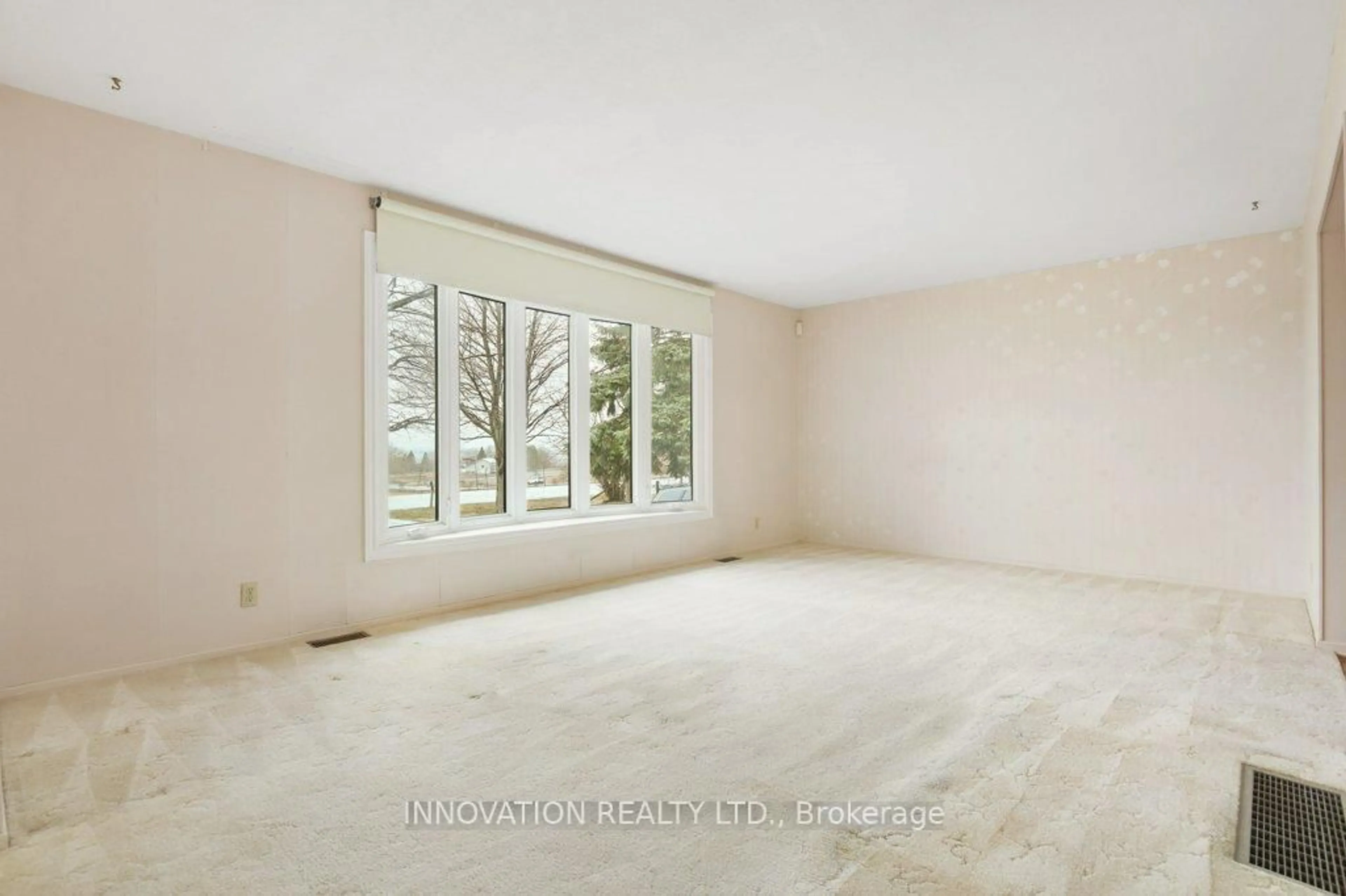 A pic of a room for 3984 Carp Rd, Carp Ontario K0A 1L0