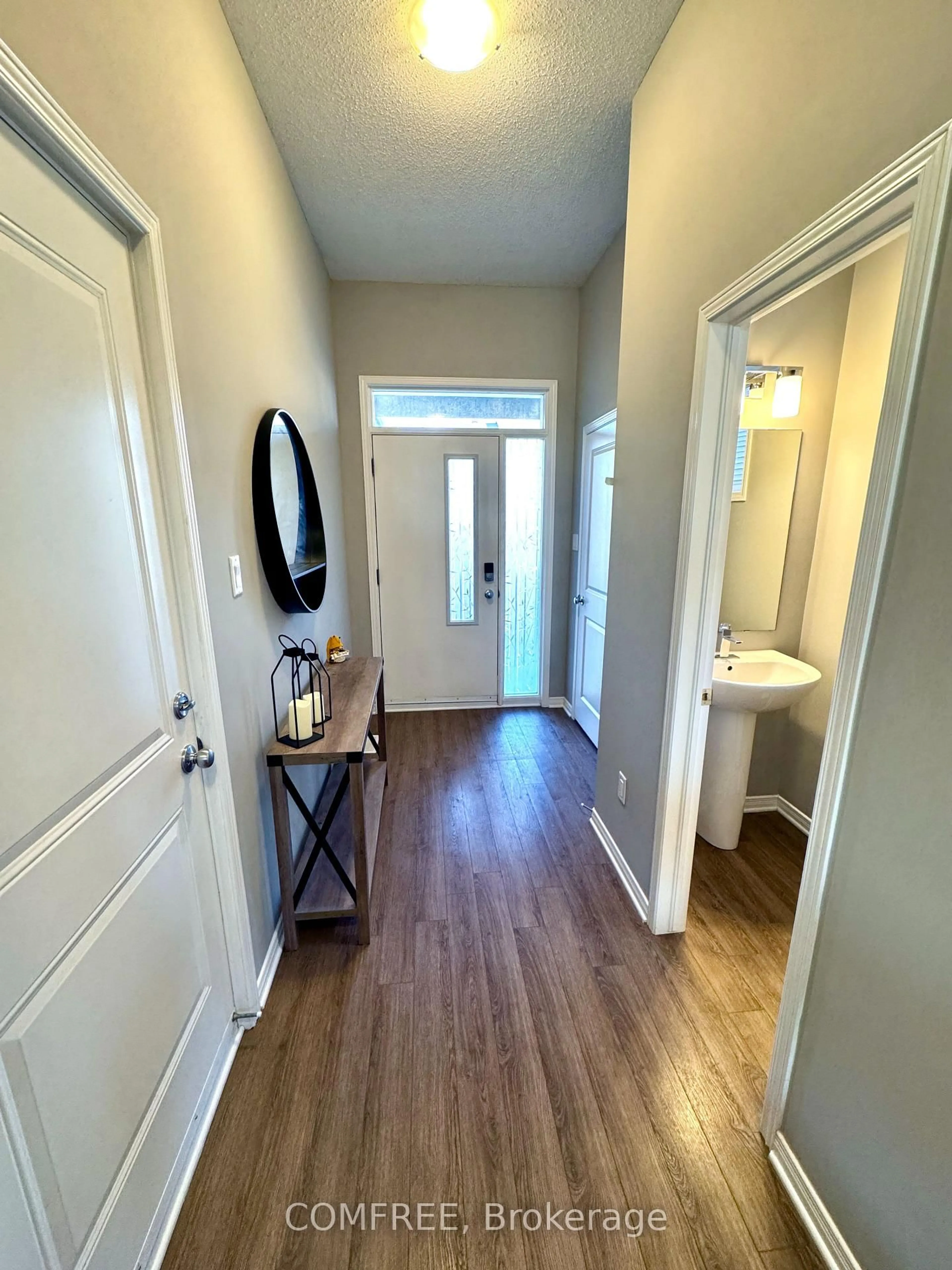 Indoor entryway for 23 Stokes Dr, Carleton Place Ontario K7C 0J6