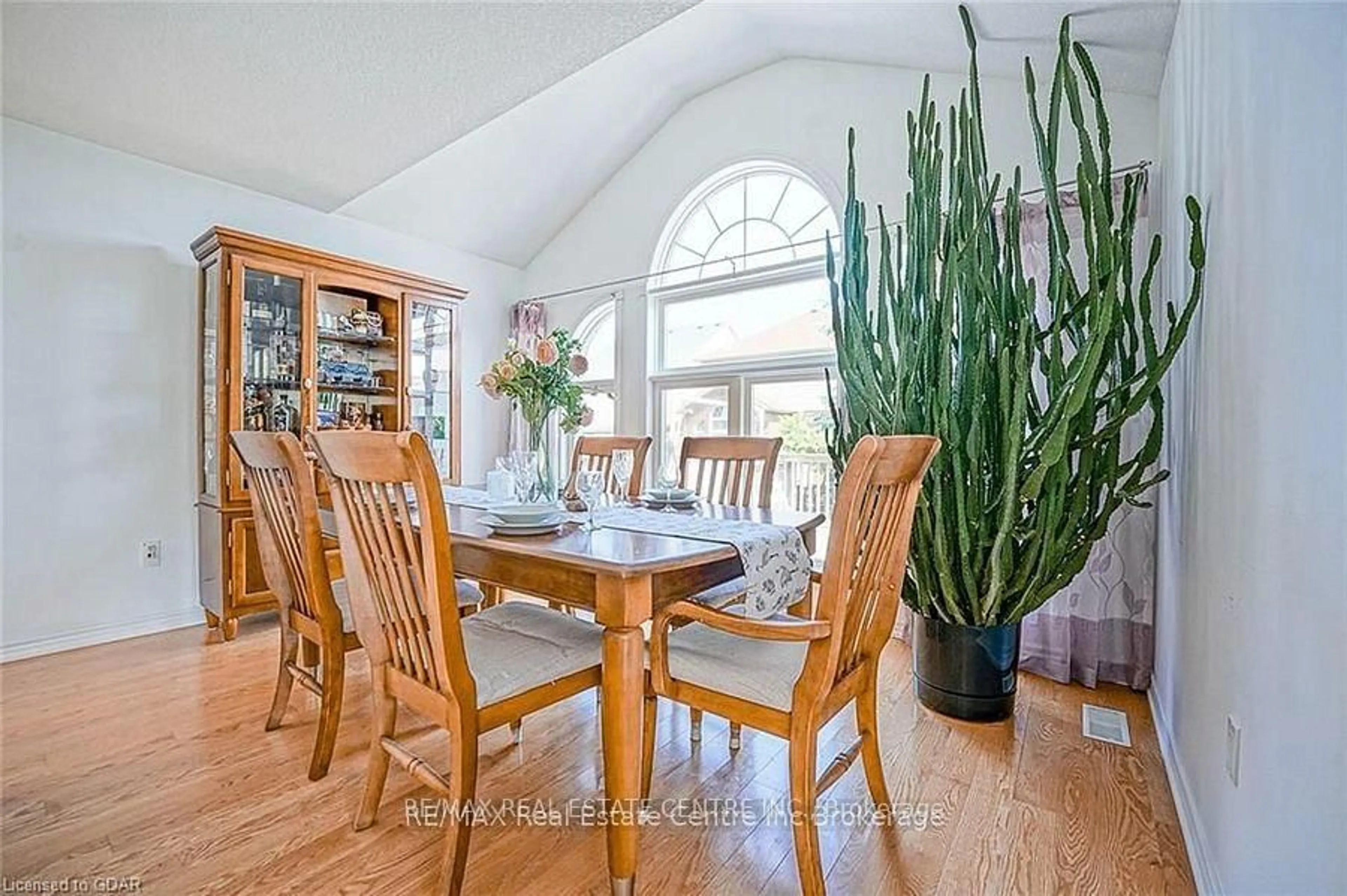 Dining room, unknown for 39 Mcarthur Dr, Guelph Ontario N1L 1S2