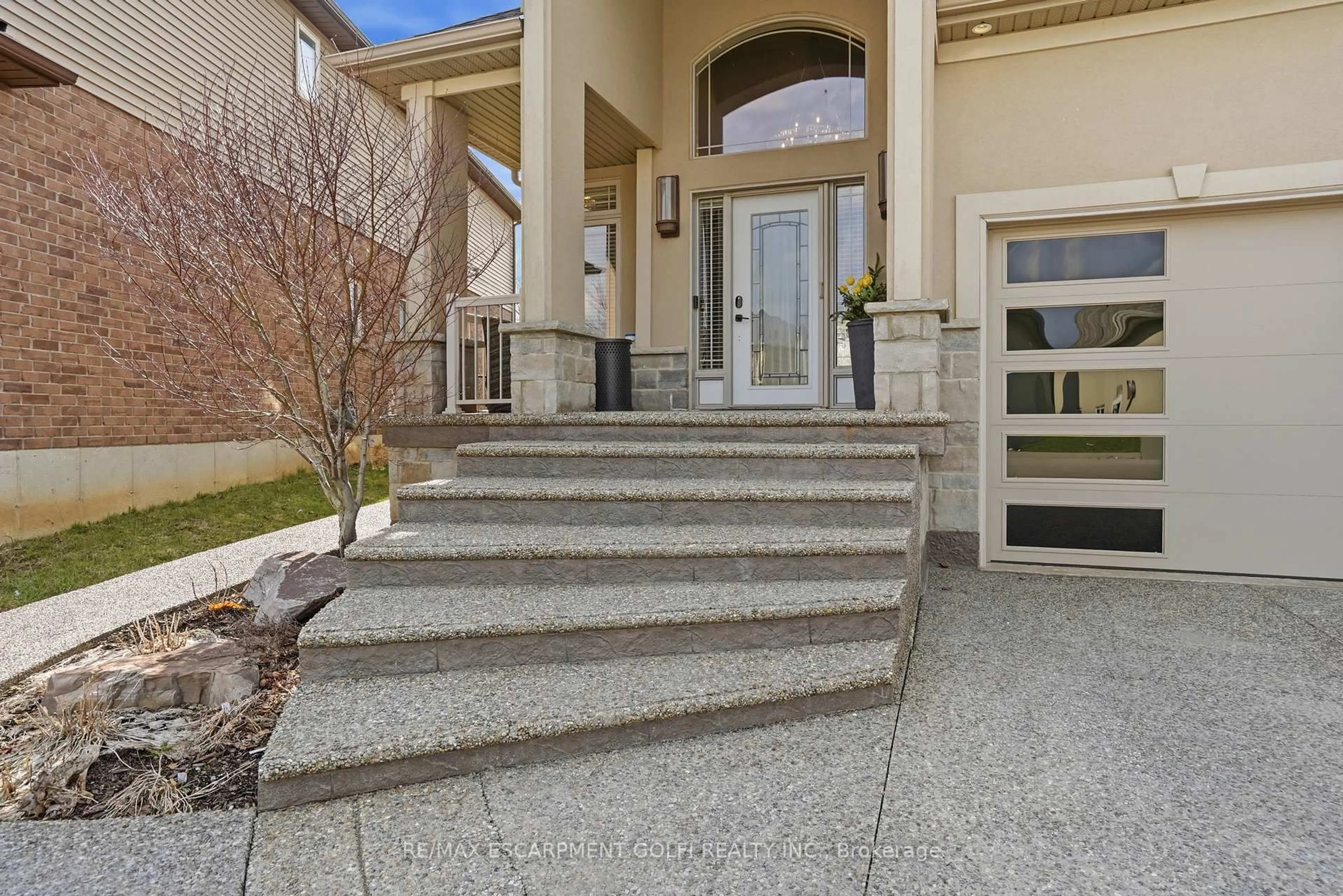 Unknown for 234 FAIR St, Hamilton Ontario L9K 0B9