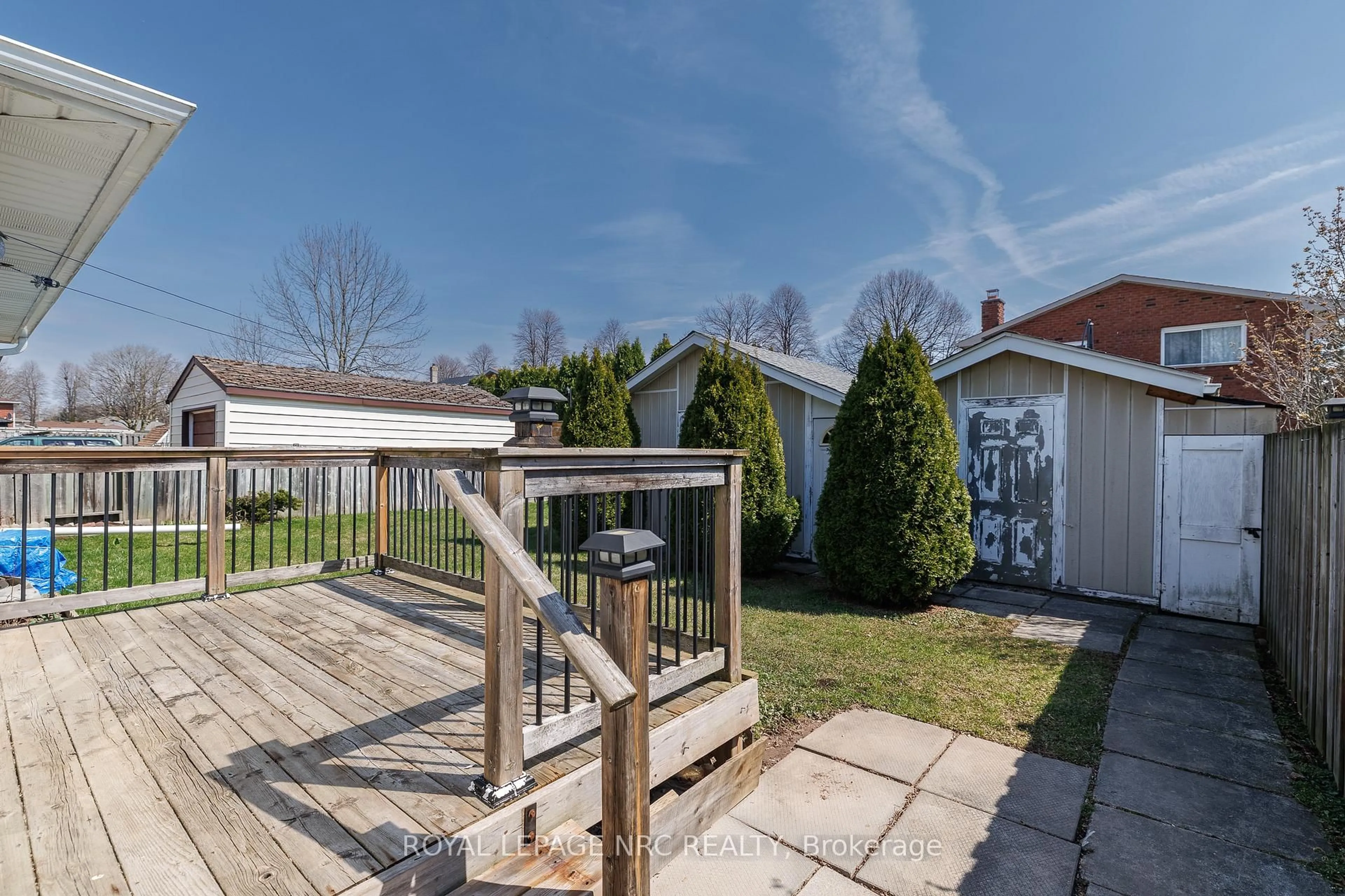 Patio, street for 6518 HARMONY Ave, Niagara Falls Ontario L2H 1Z4