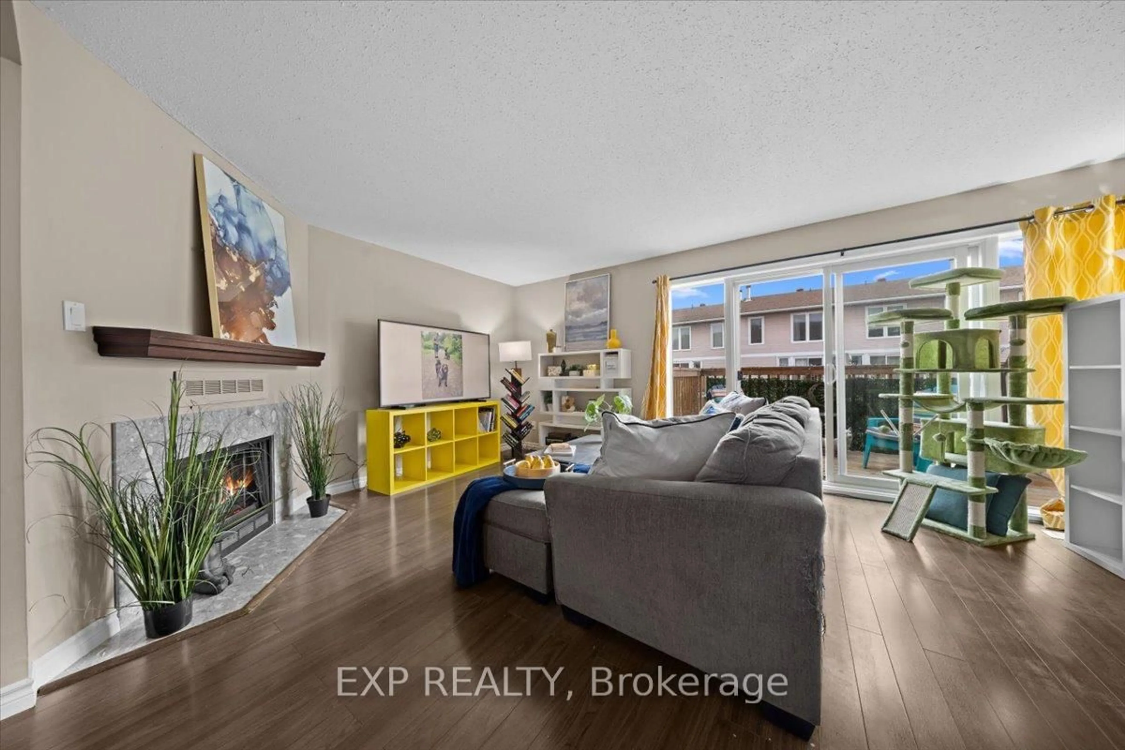 Unknown for 284 Dalehurst Dr #D, Ottawa Ontario K2G 4J5