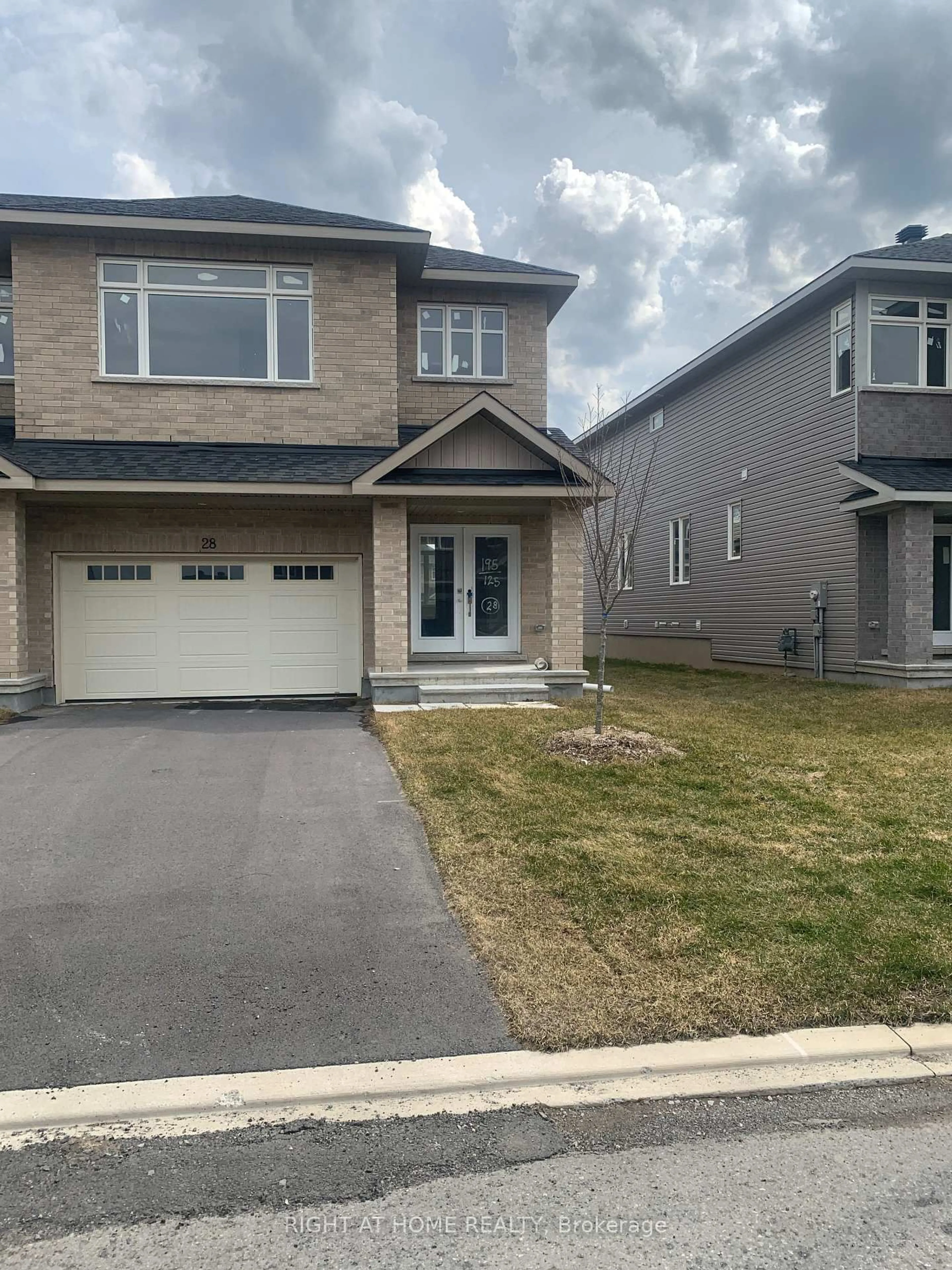 Home with vinyl exterior material, street for 28 Wylie Way, Carleton Place Ontario K7C 0C4