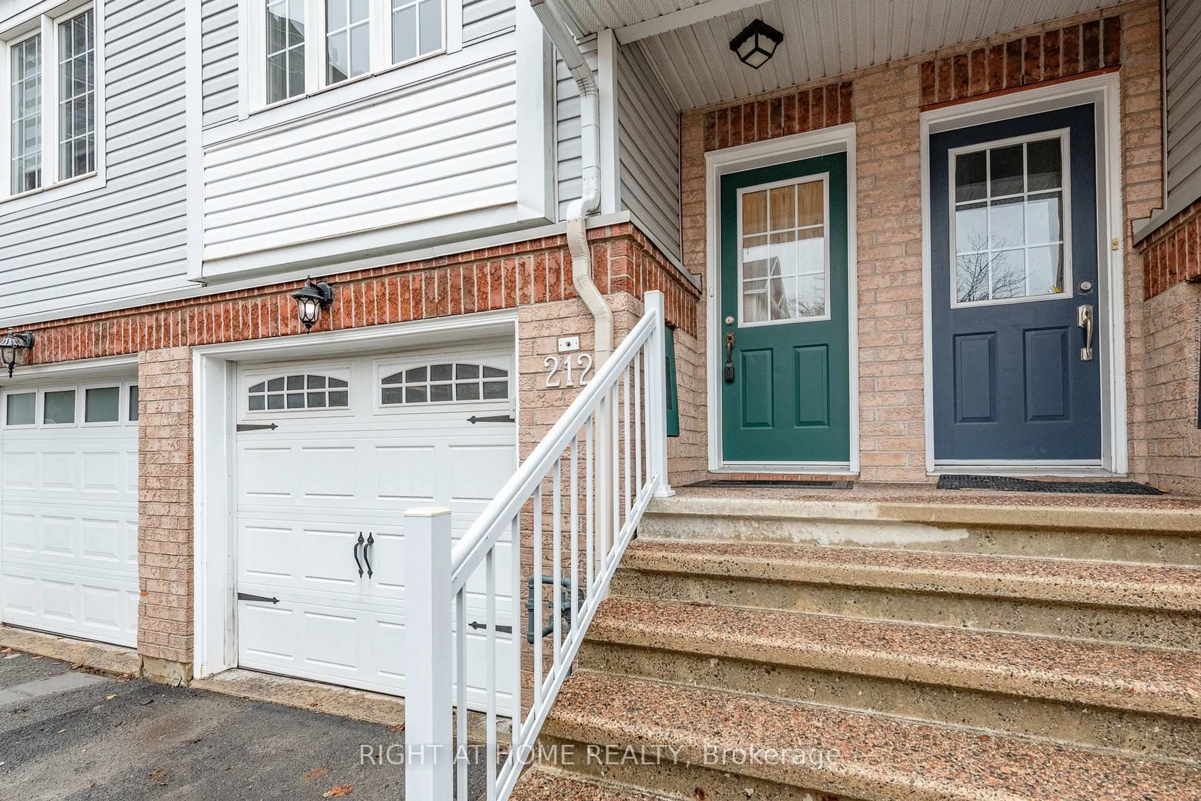 Unknown for 212 Rutgers Private, Ottawa Ontario K2C 4G7