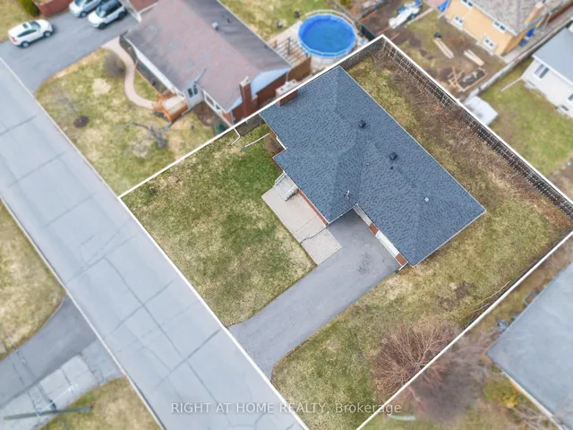 1307 PRINCESS St, Cornwall 5