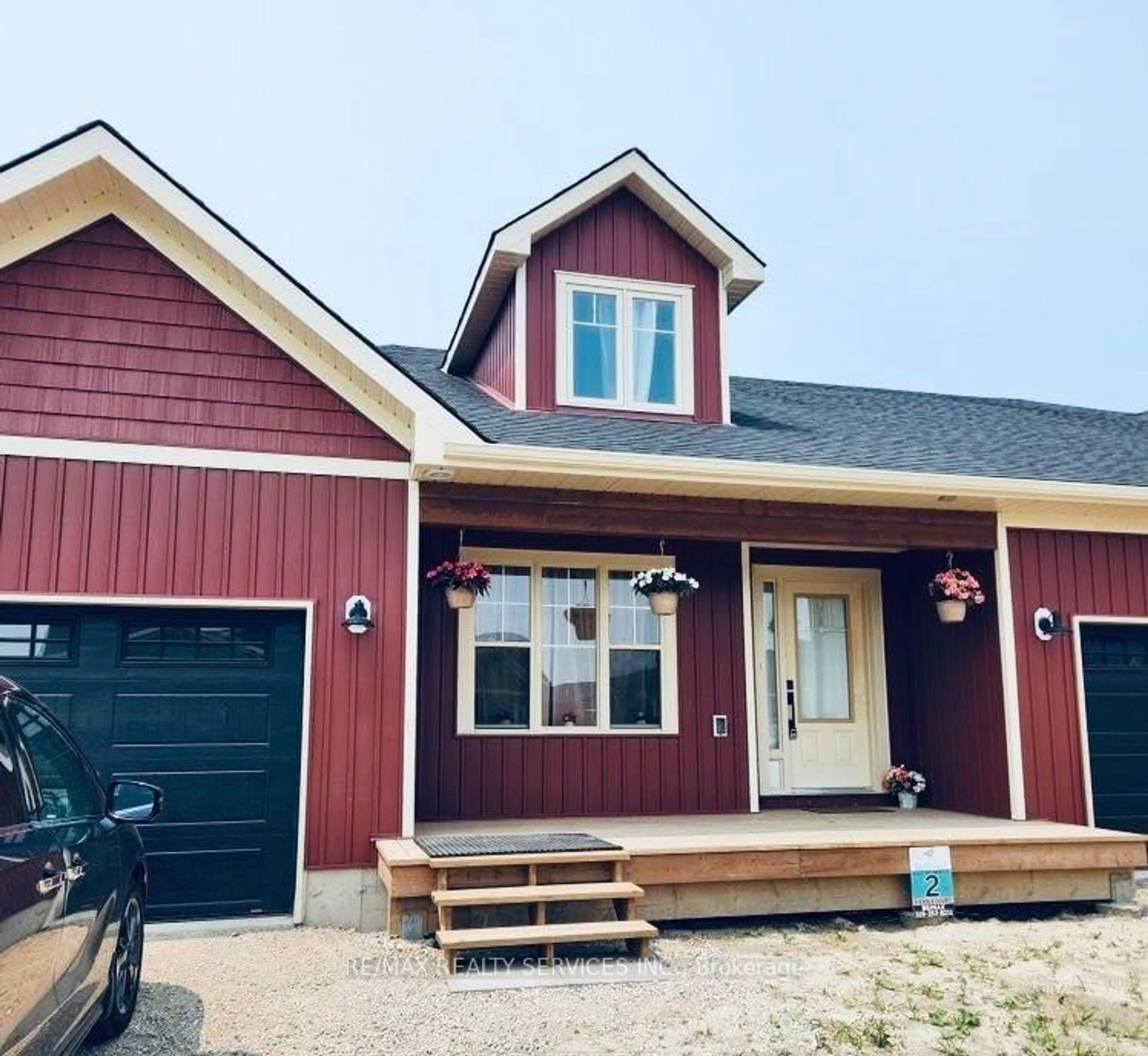 Home with vinyl exterior material, street for 5 Eagle Crt, Saugeen Shores Ontario N0H 2C3